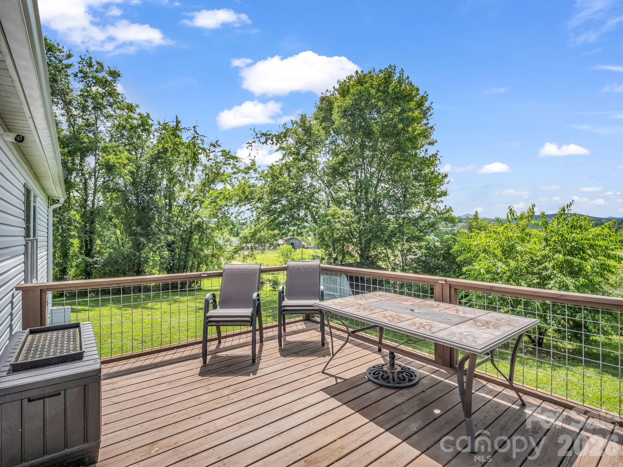 210 Banner Farm Road — Mills River
