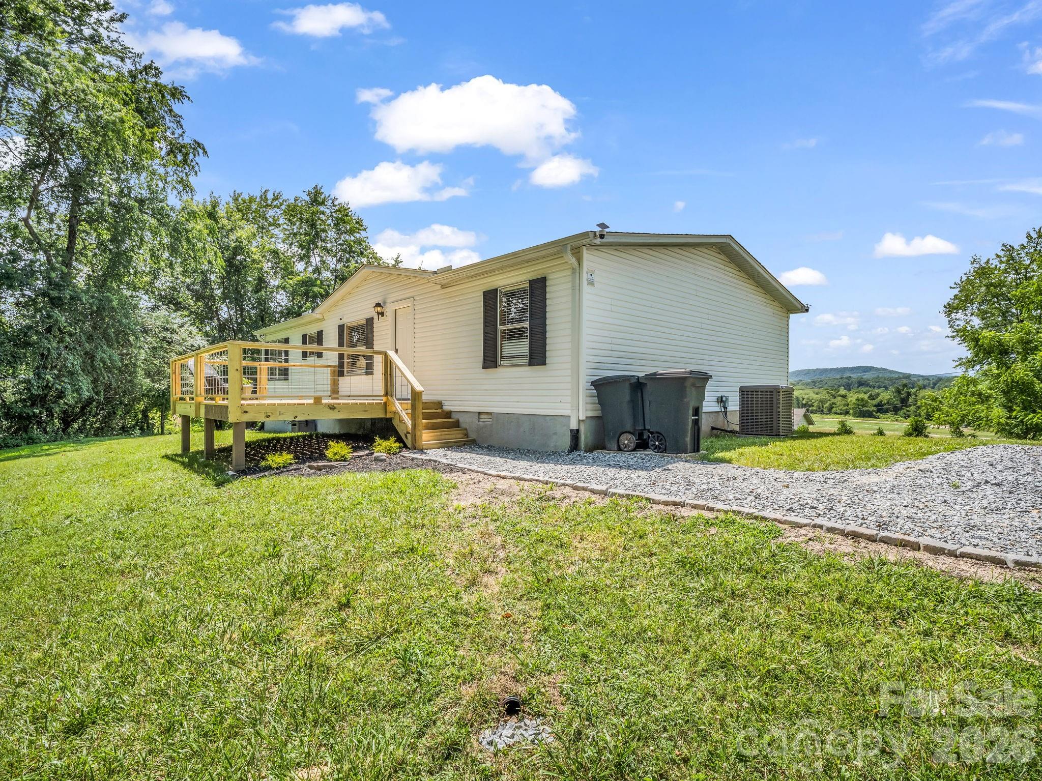 210 Banner Farm Road — Mills River