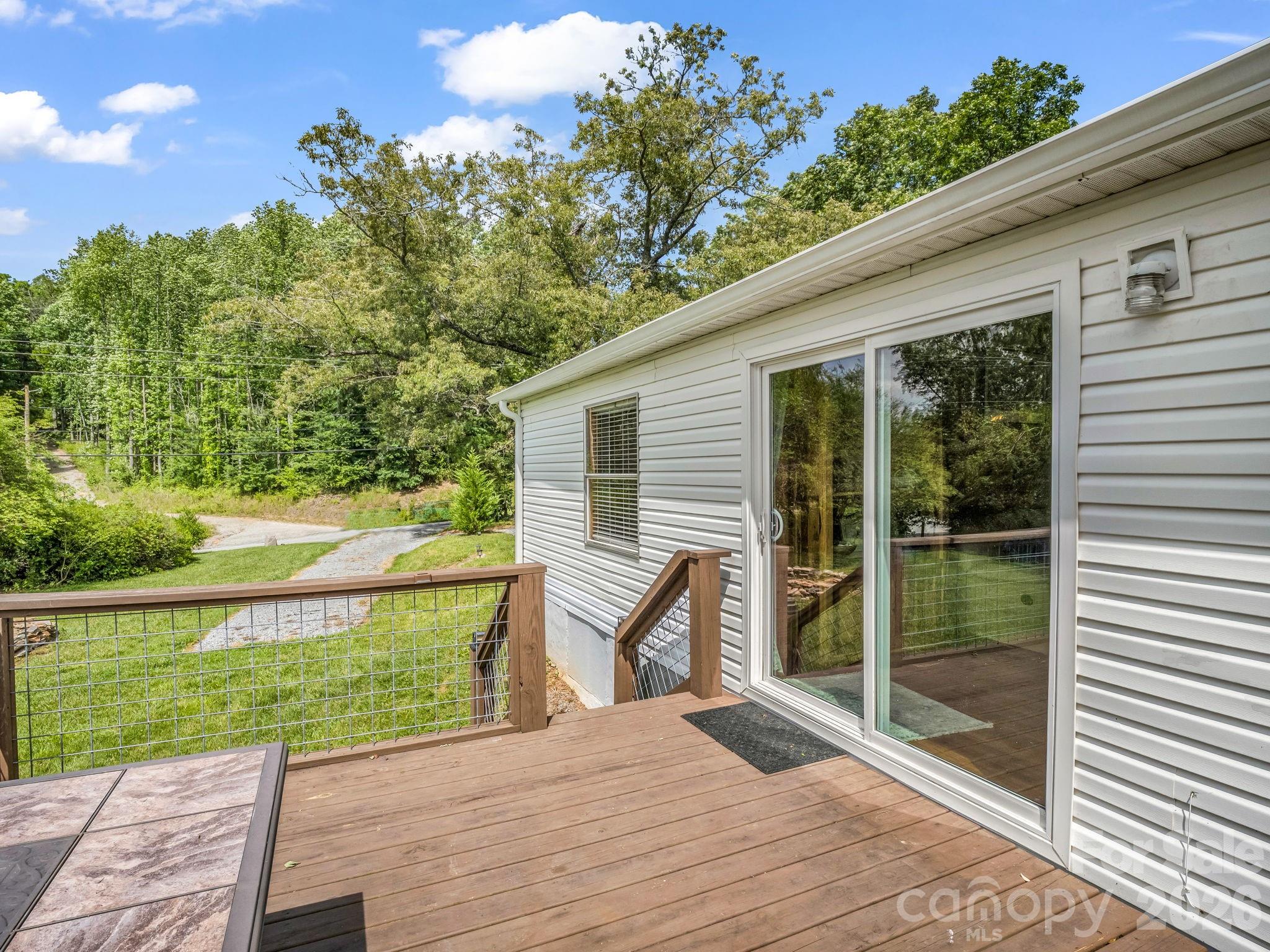 210 Banner Farm Road — Mills River