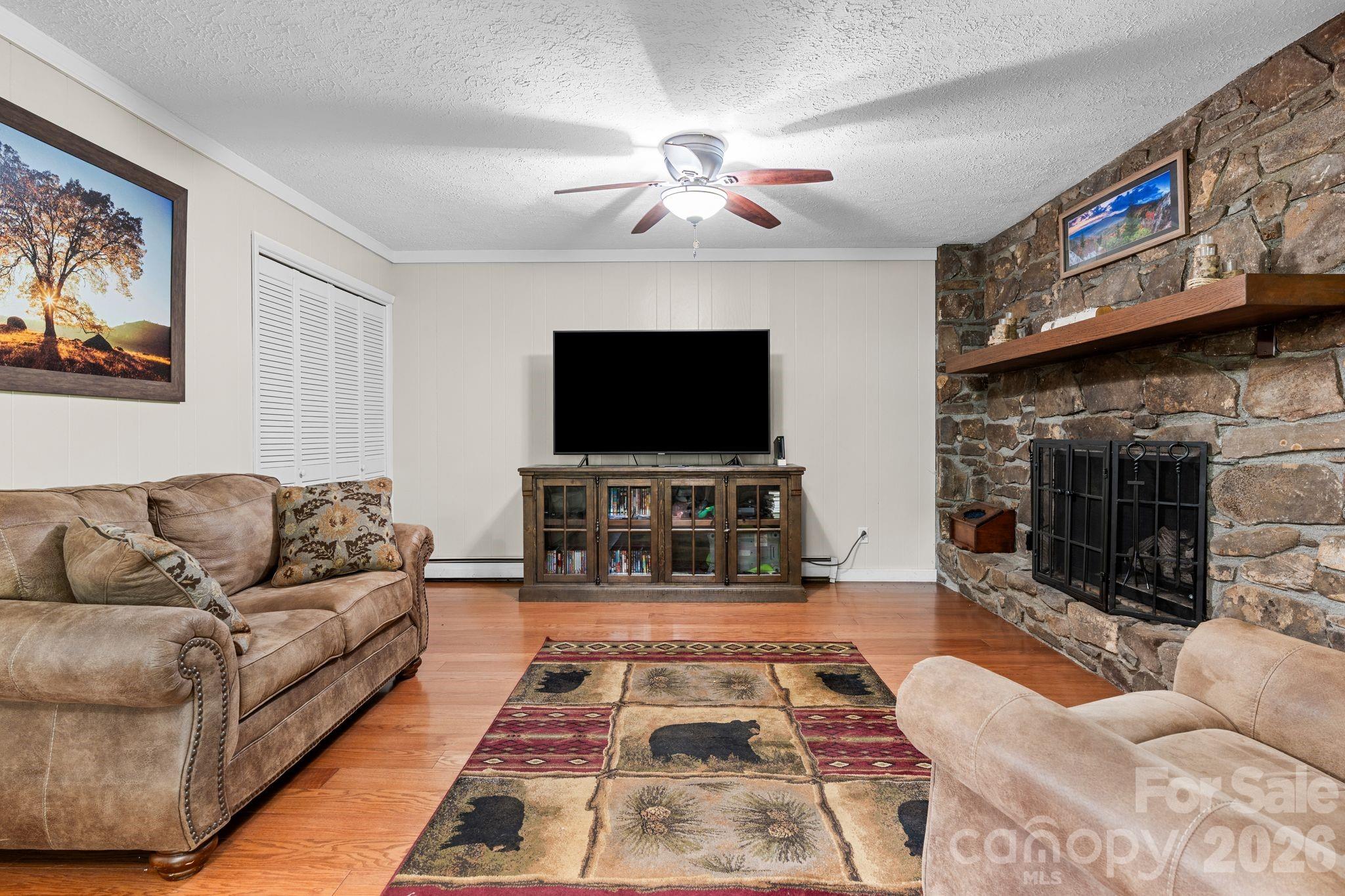 33 Coffey Circle — Asheville