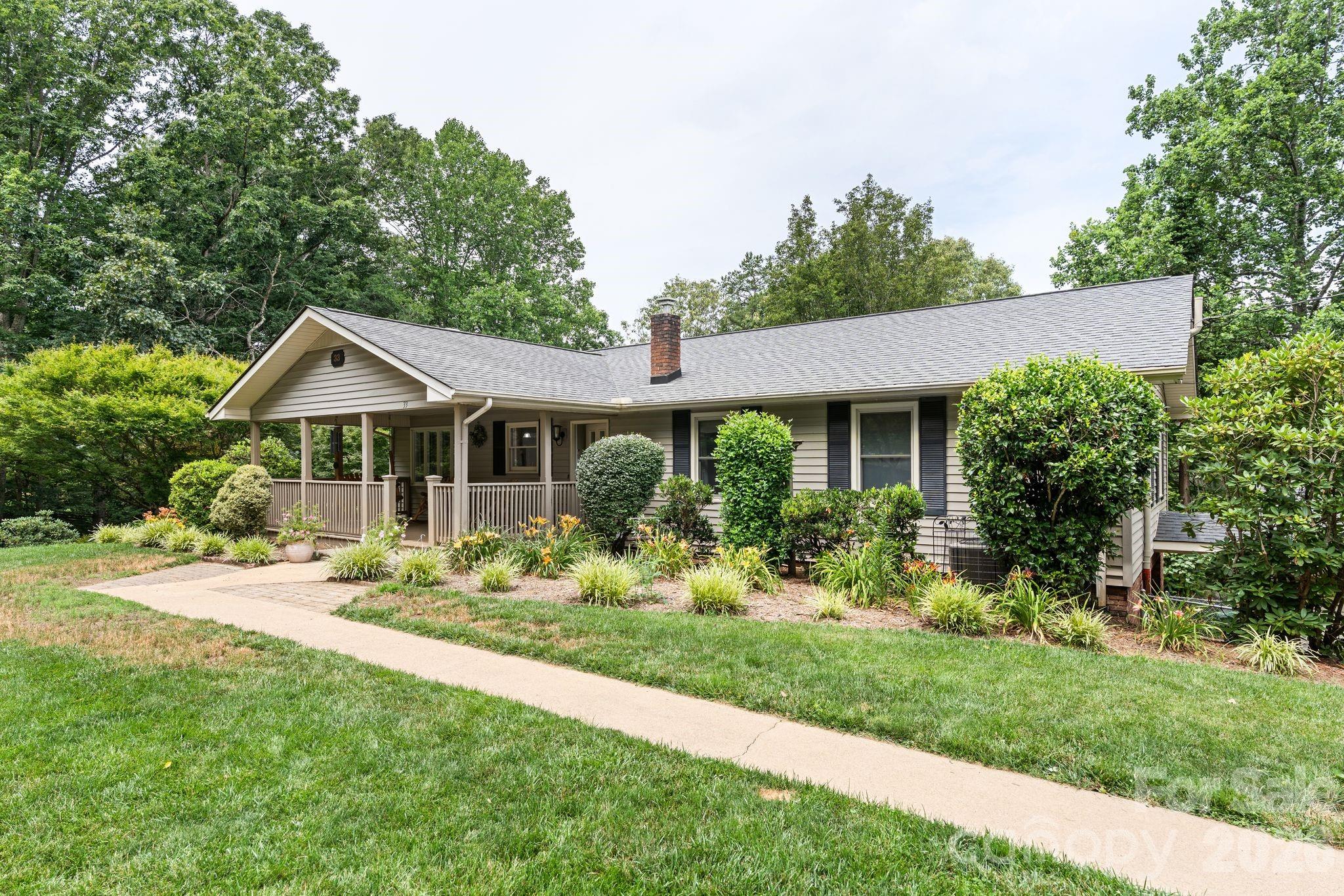 33 Coffey Circle — Asheville