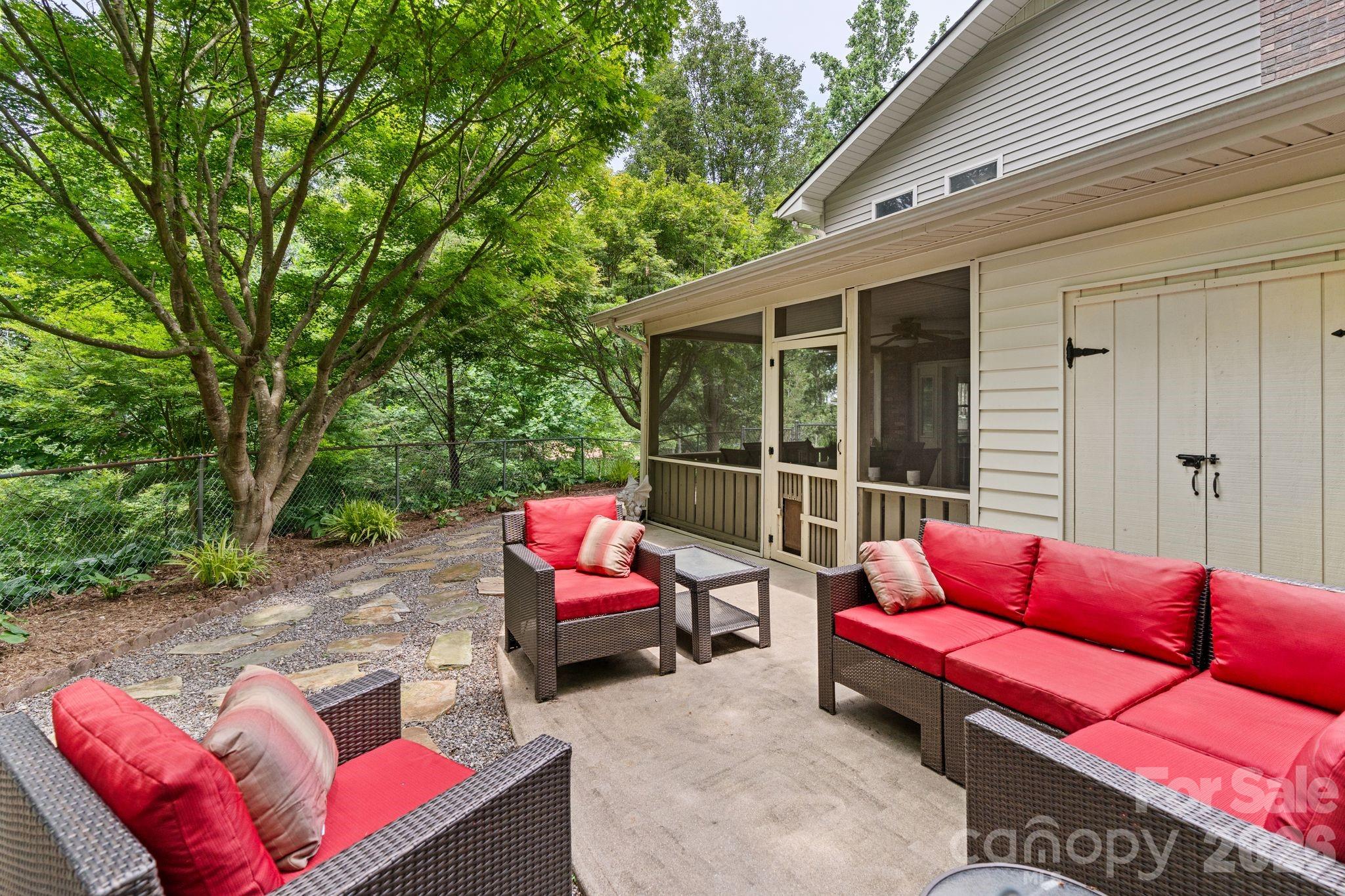 33 Coffey Circle — Asheville