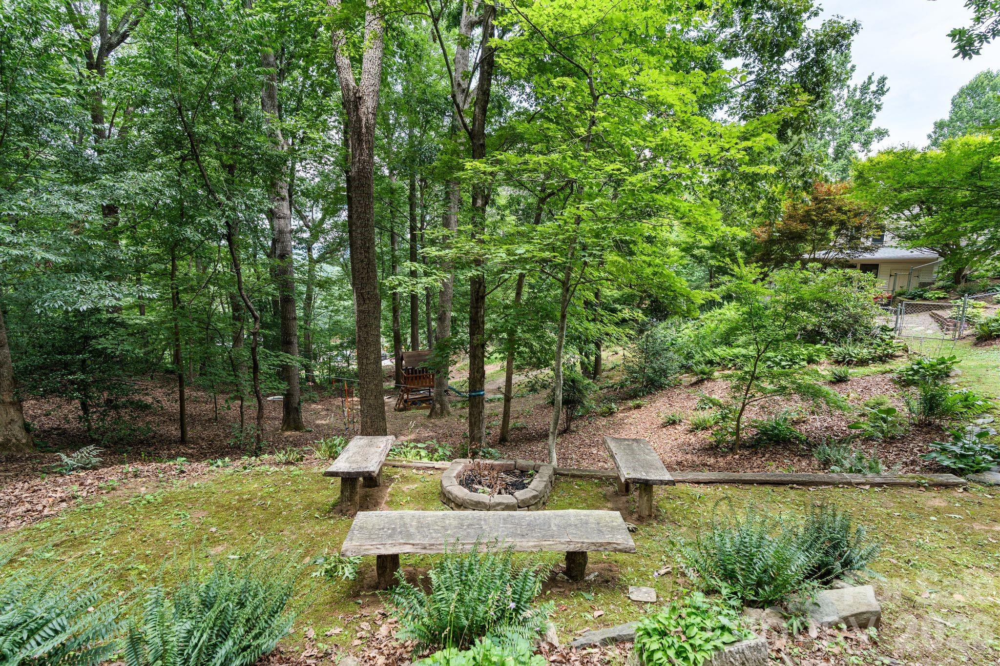 33 Coffey Circle — Asheville