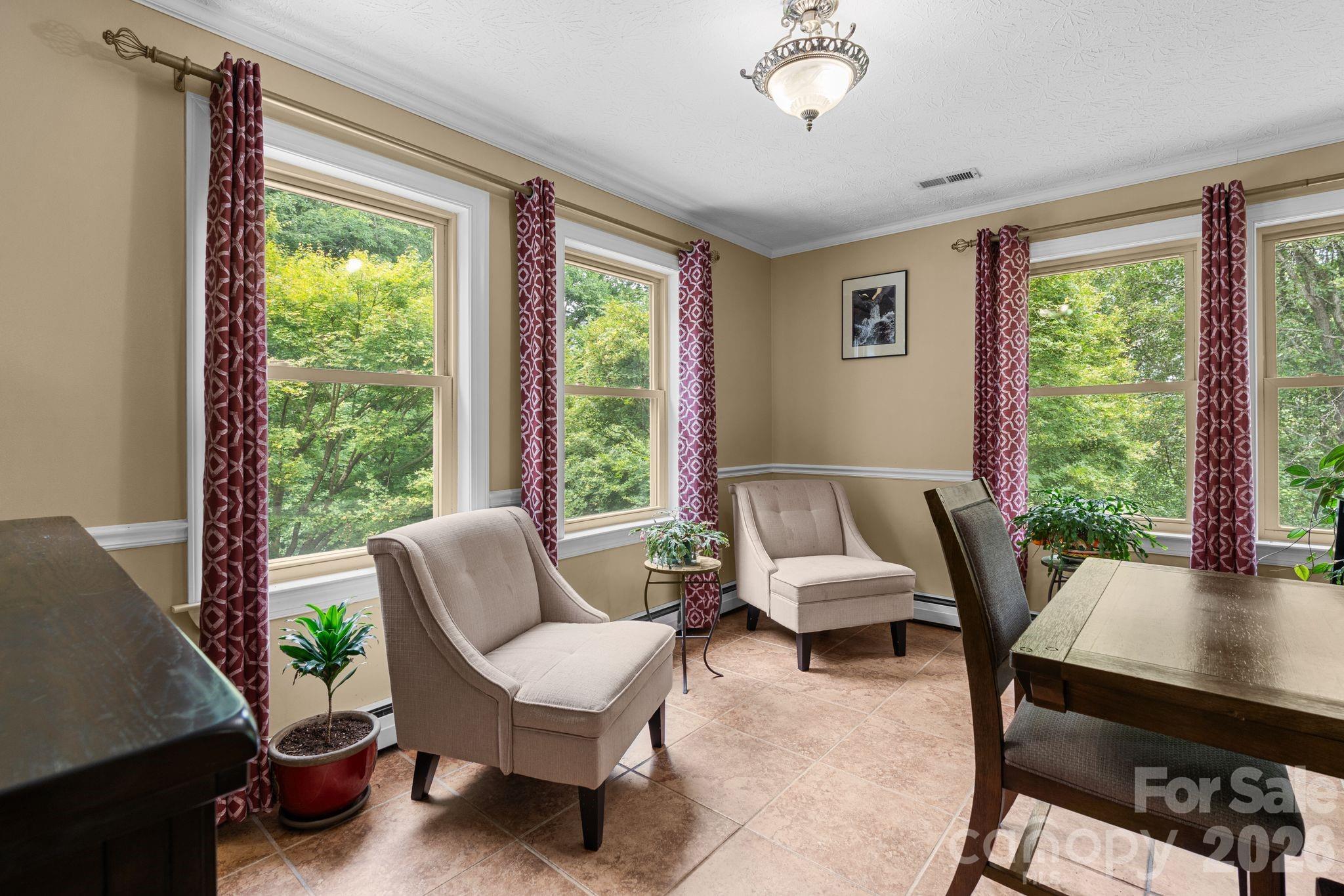 33 Coffey Circle — Asheville