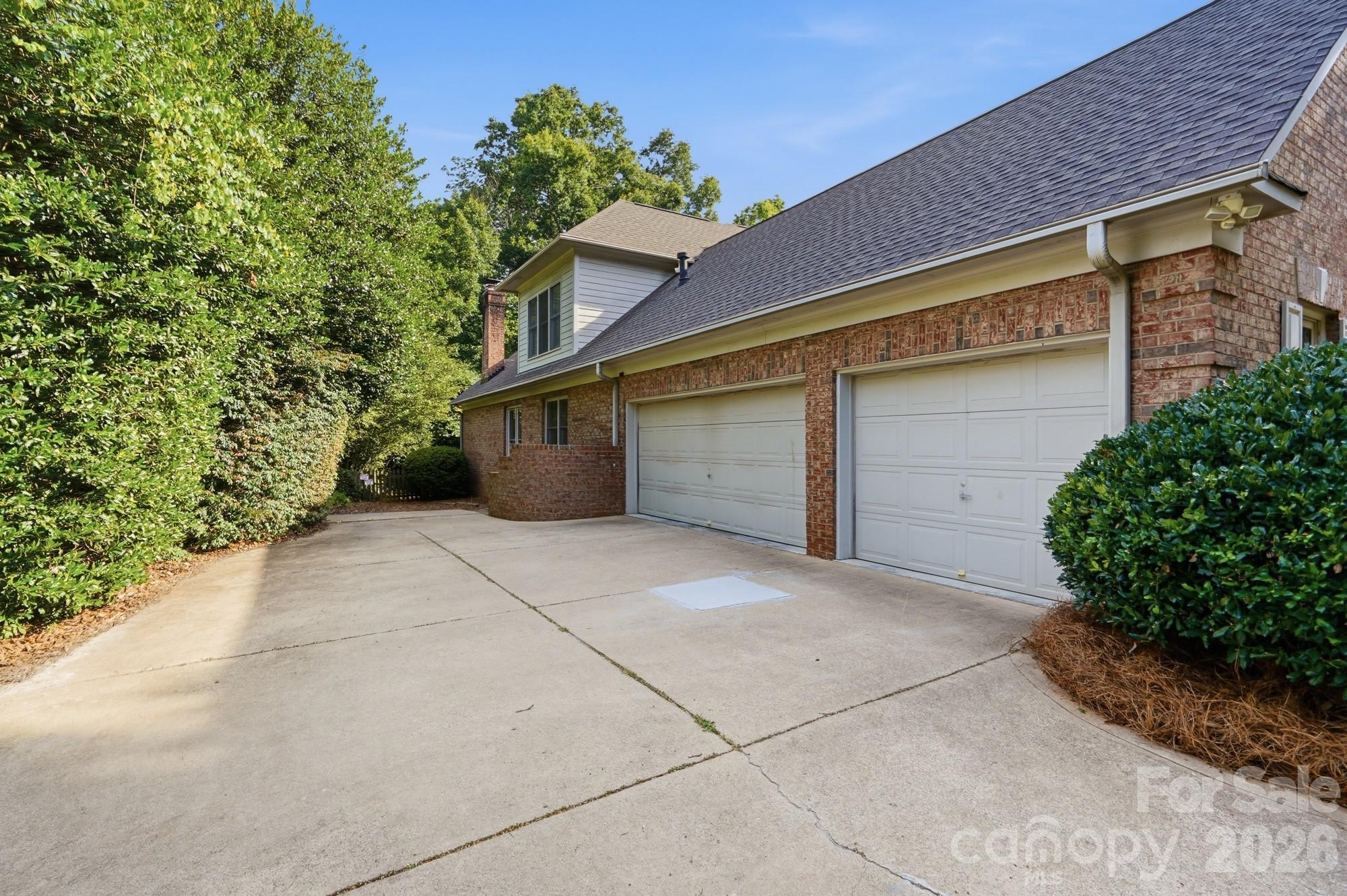 13101 Darby Chase Drive — Charlotte