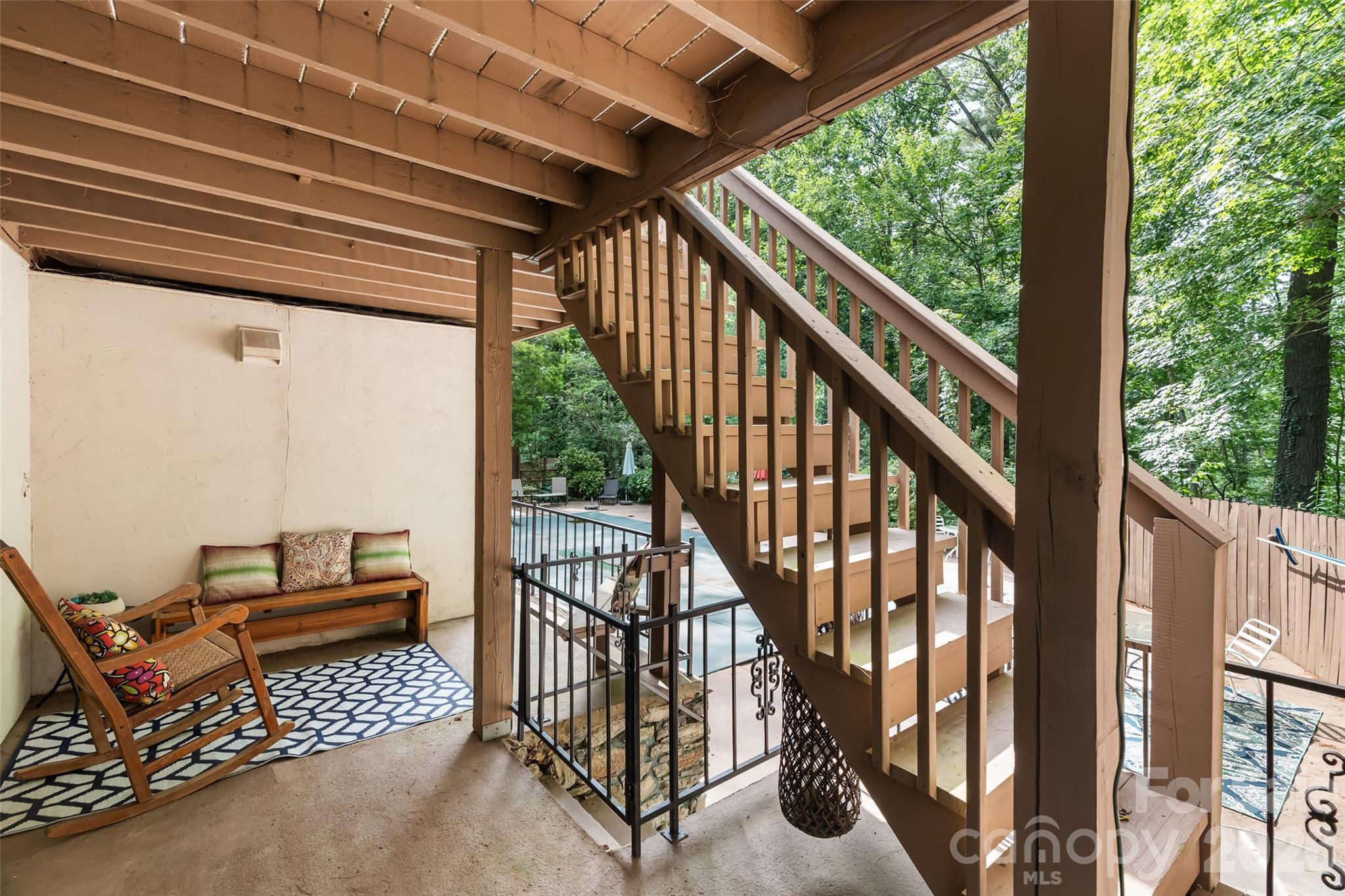16 Canterbury Drive — Arden