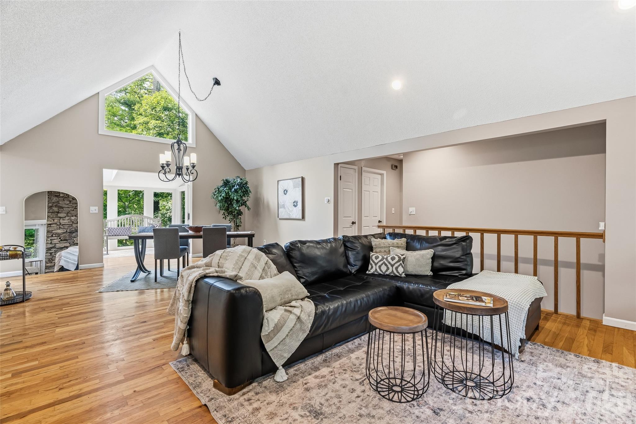 16 Canterbury Drive — Arden