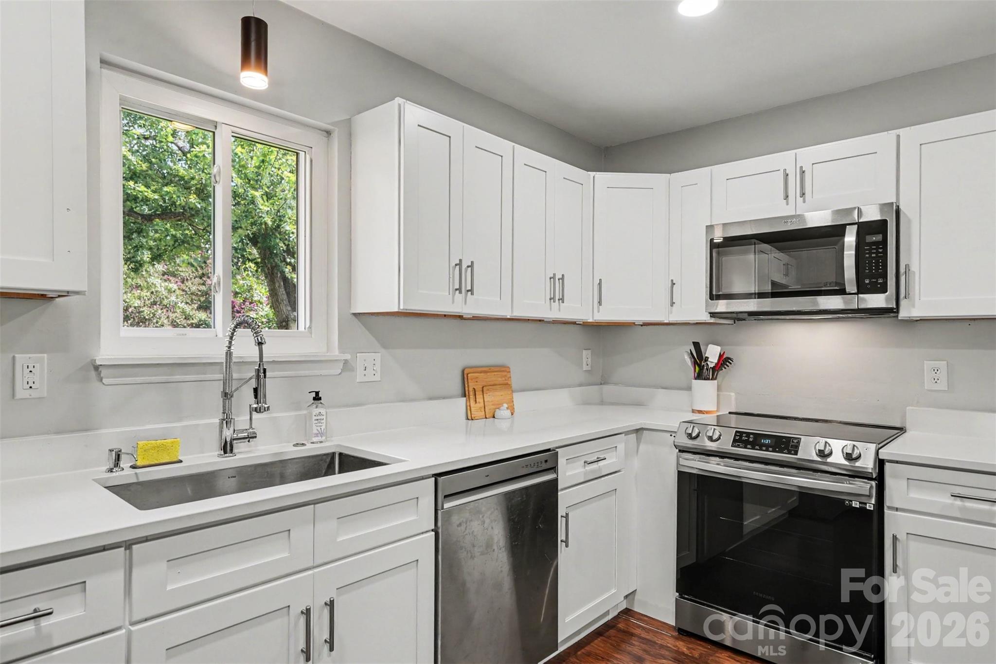 6008 Trysting Road — Charlotte