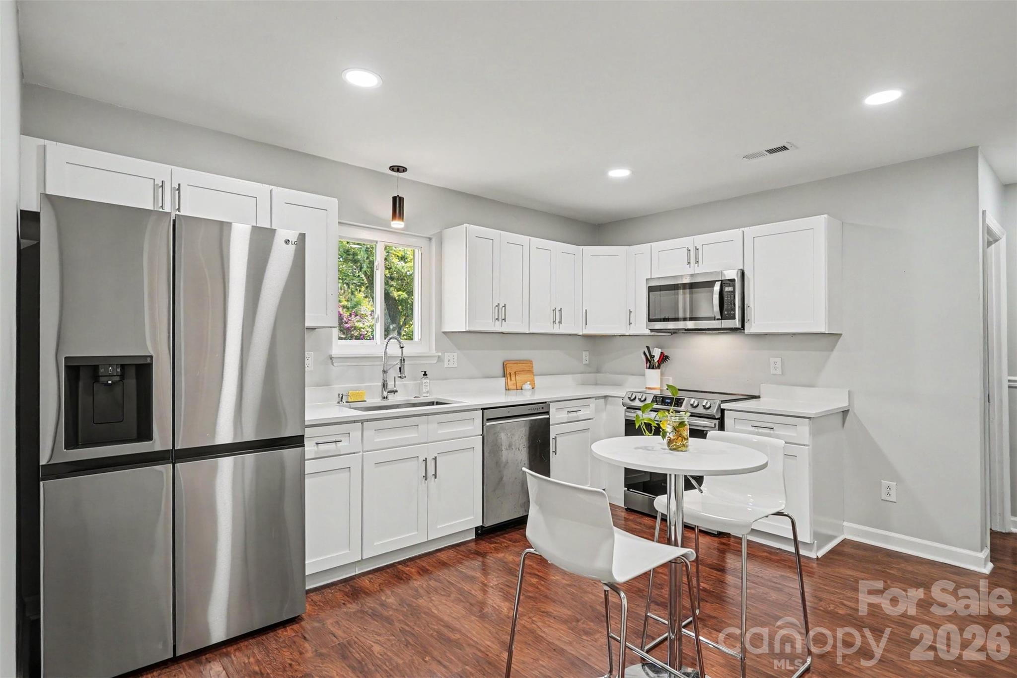 6008 Trysting Road — Charlotte