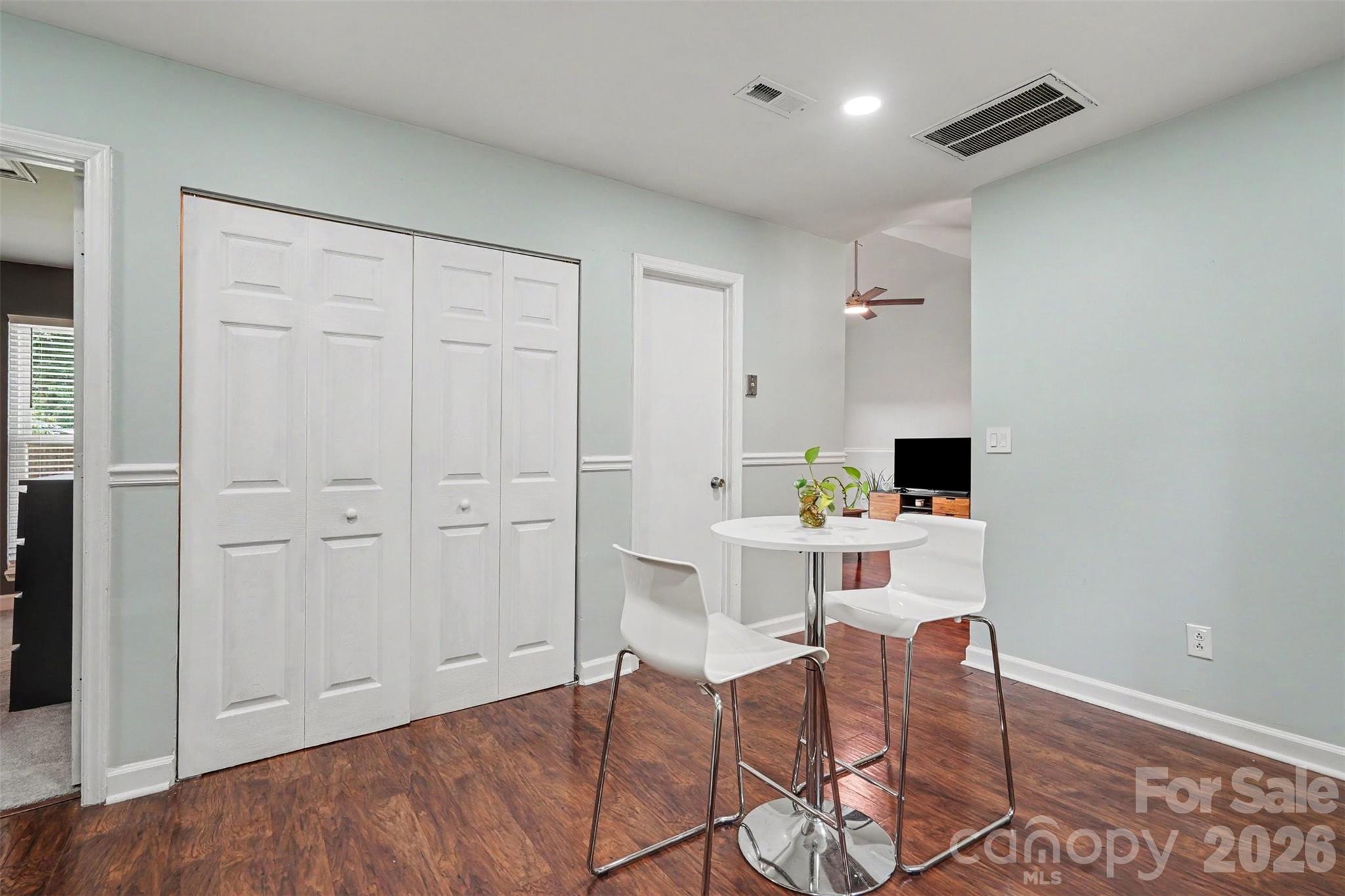 6008 Trysting Road — Charlotte