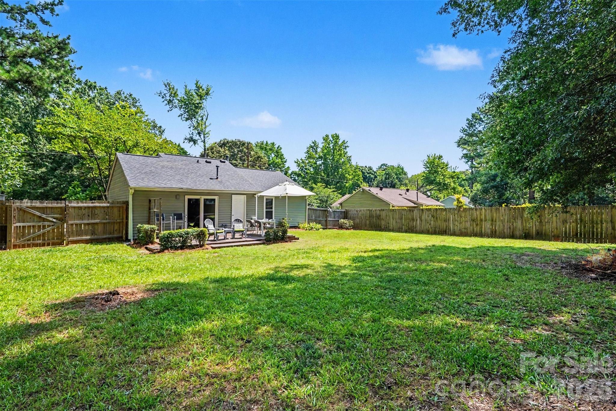 6008 Trysting Road — Charlotte