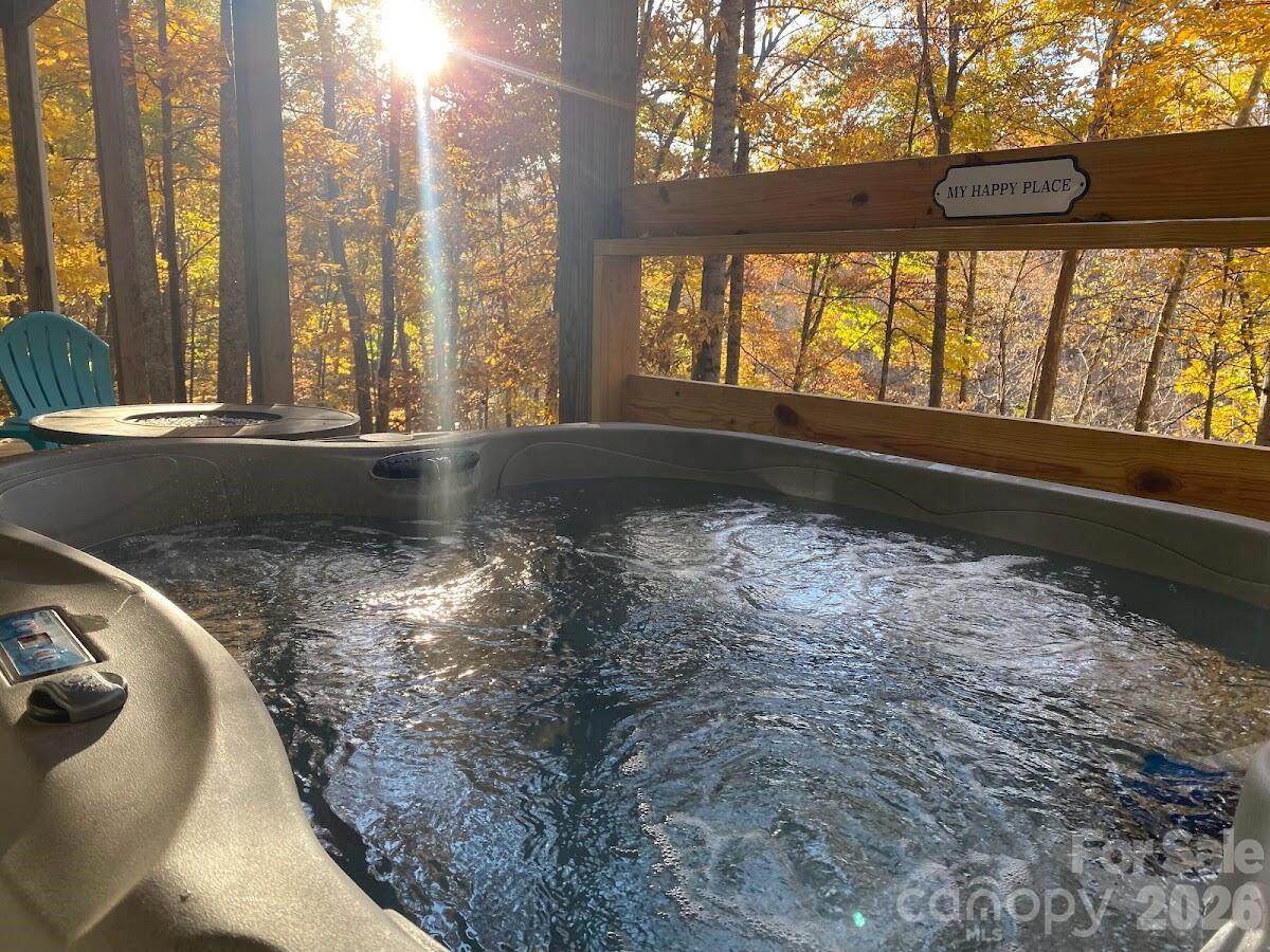 39 Rogers Creek Drive — Bakersville