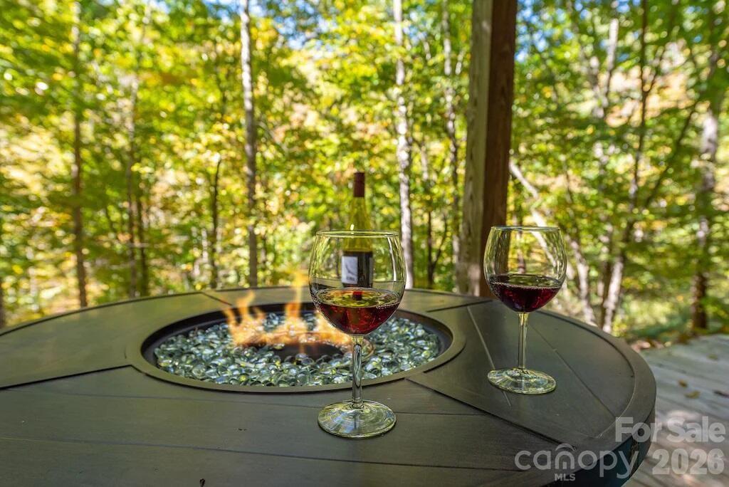 39 Rogers Creek Drive — Bakersville