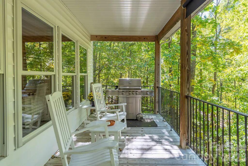 39 Rogers Creek Drive — Bakersville