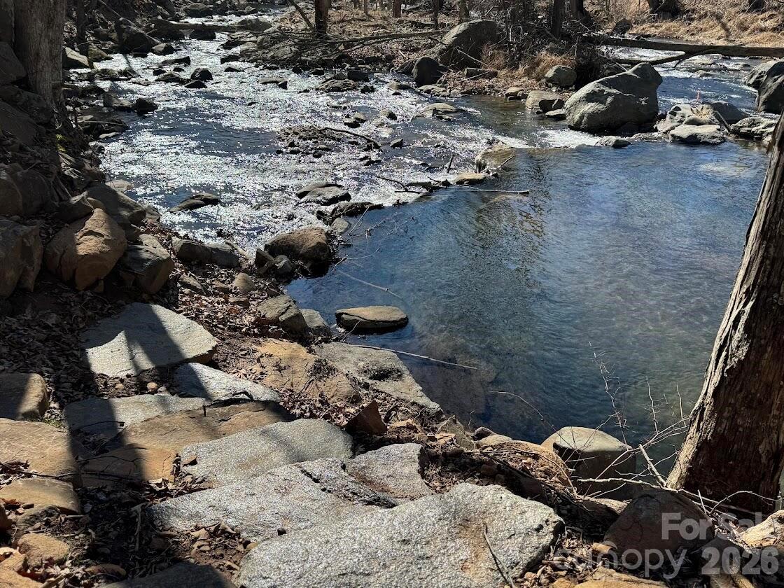 39 Rogers Creek Drive — Bakersville