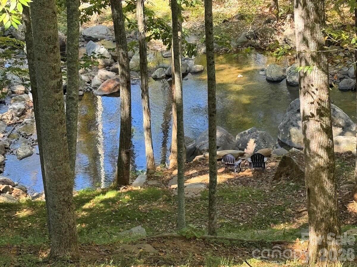 39 Rogers Creek Drive — Bakersville