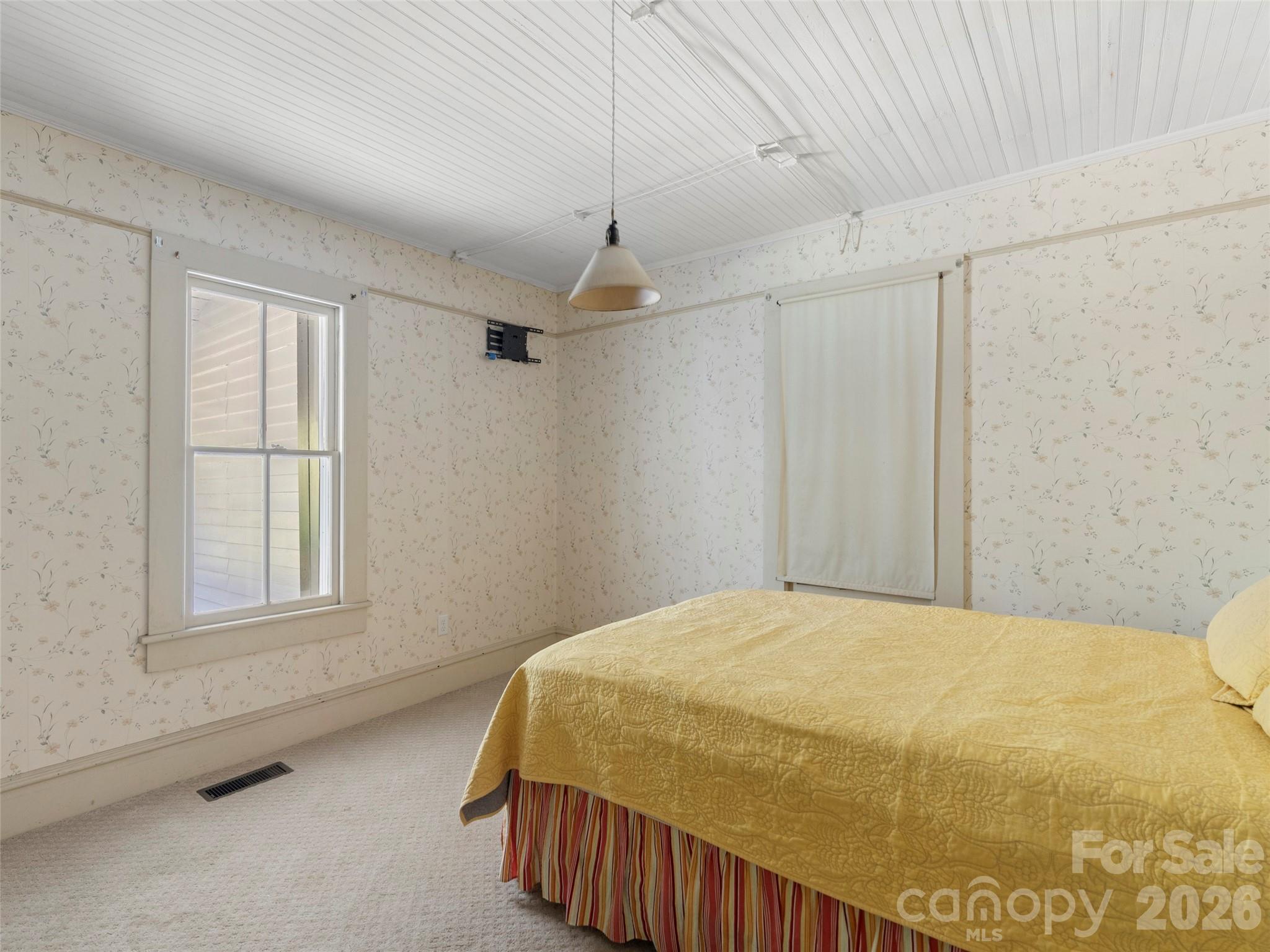 54 Louisiana Avenue — Saluda