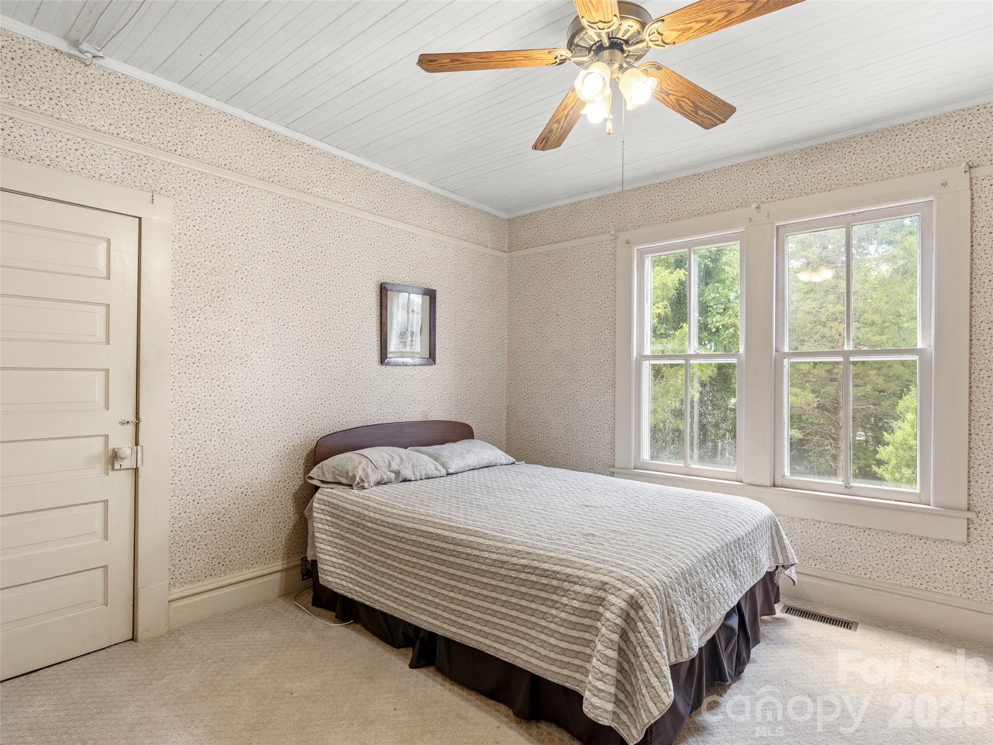 54 Louisiana Avenue — Saluda