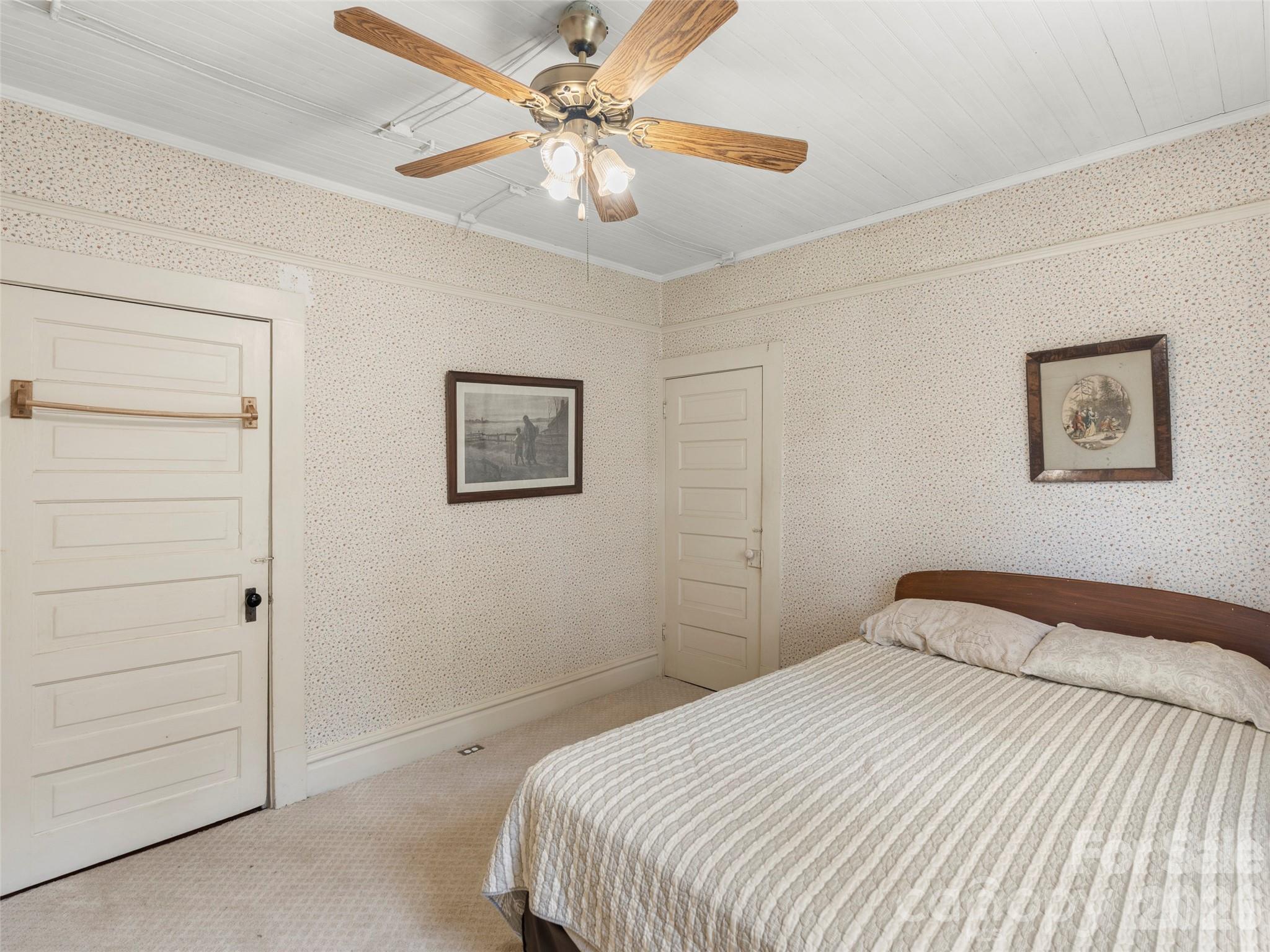 54 Louisiana Avenue — Saluda