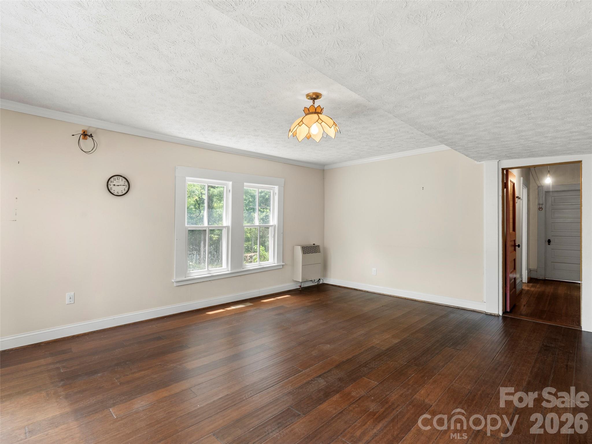 54 Louisiana Avenue — Saluda