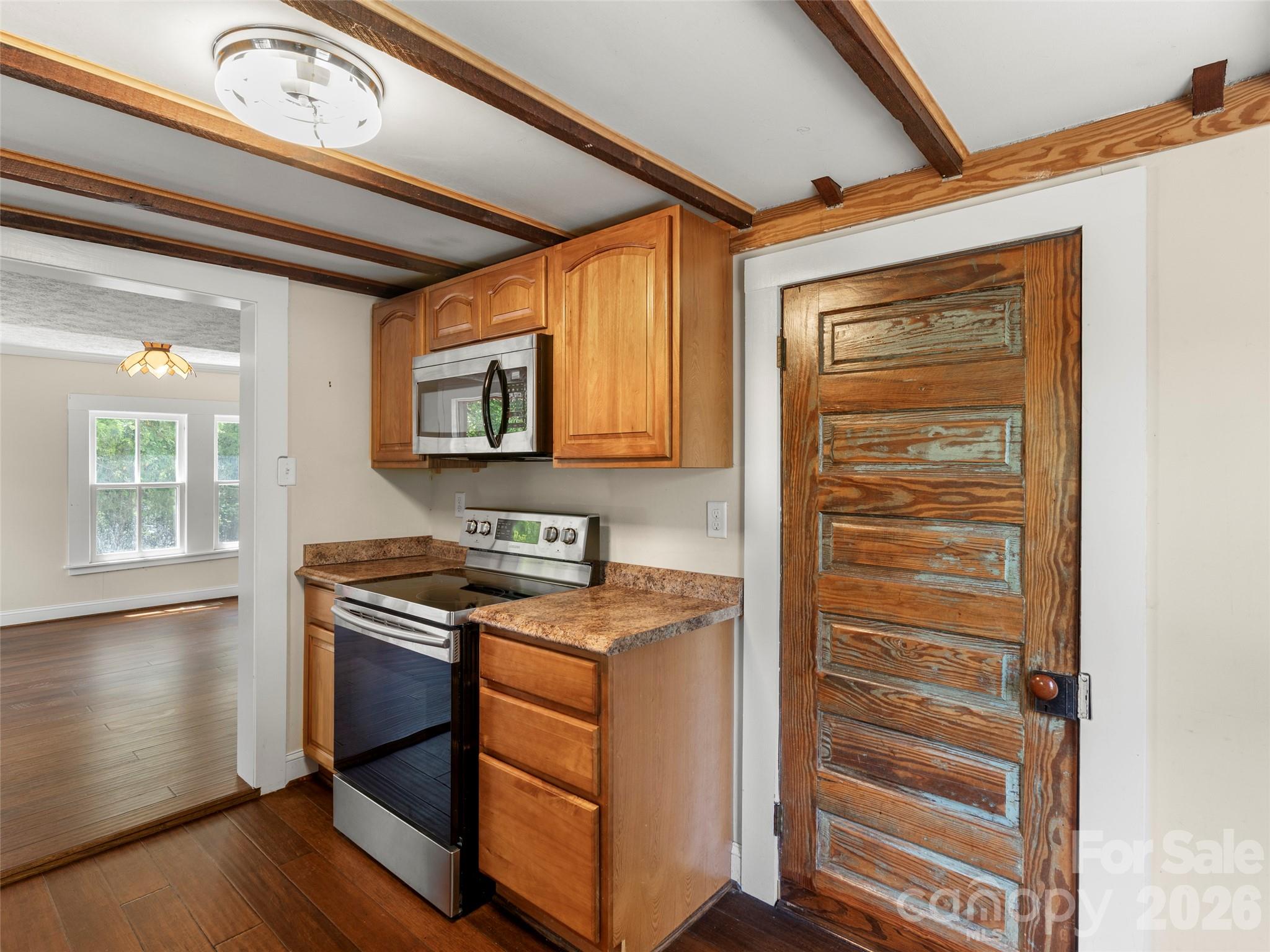 54 Louisiana Avenue — Saluda
