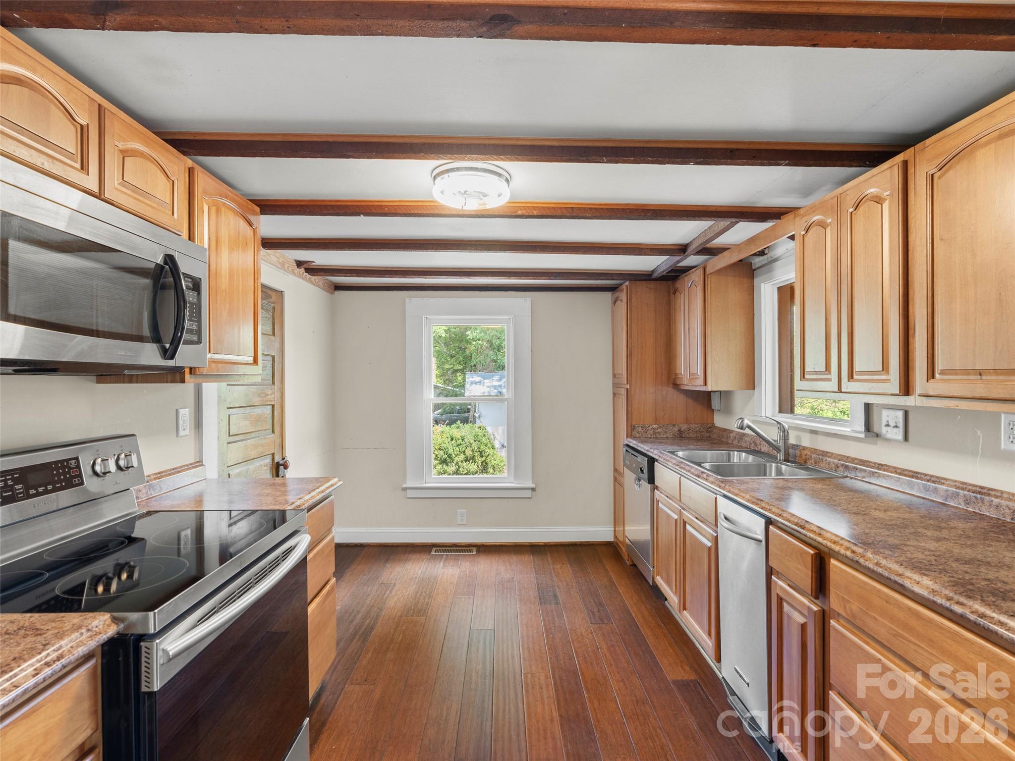 54 Louisiana Avenue — Saluda