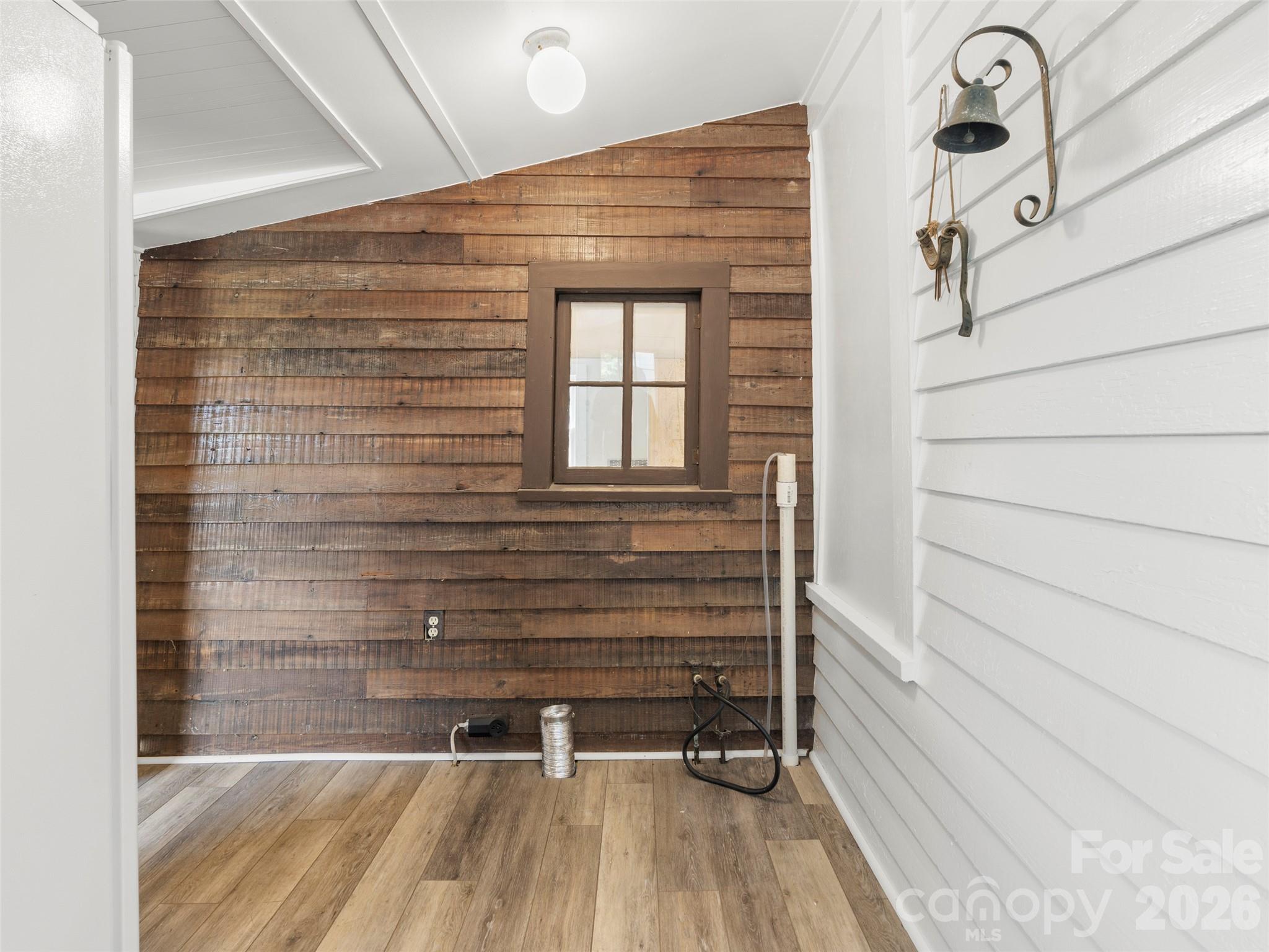54 Louisiana Avenue — Saluda