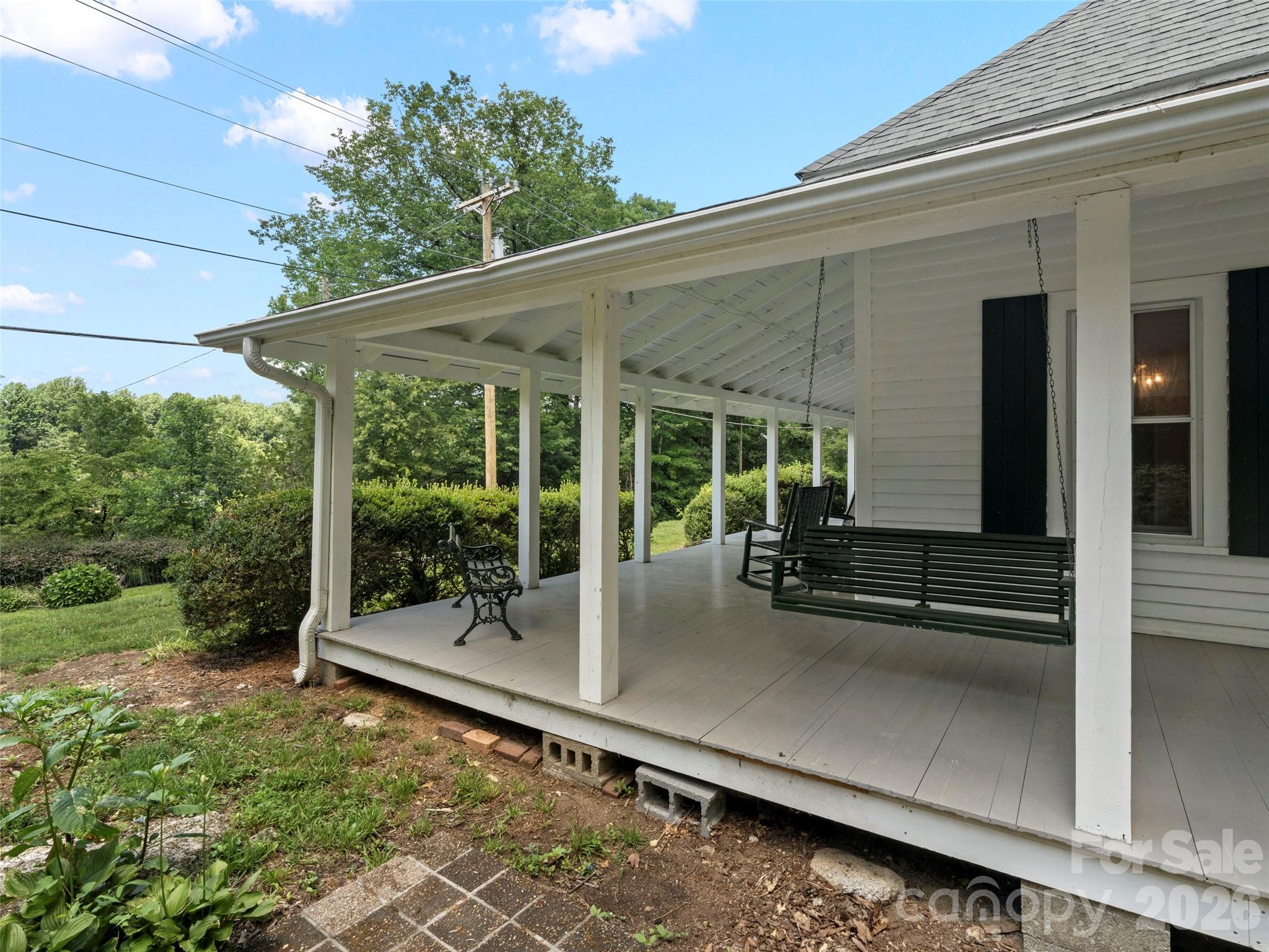 54 Louisiana Avenue — Saluda