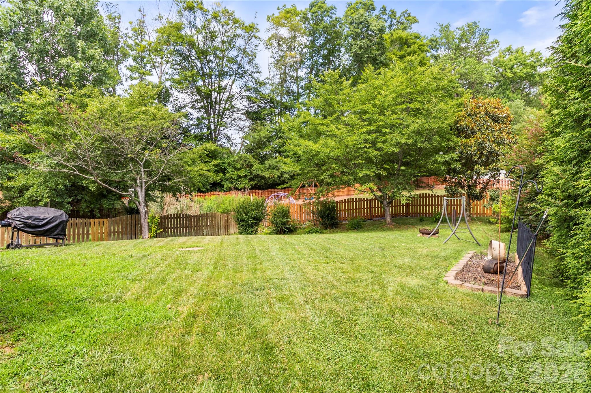 1143 Adirondak Drive — Gastonia