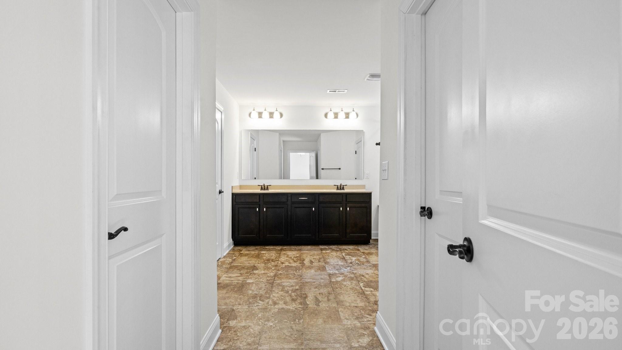7235 Barefoot Forest Drive — Charlotte