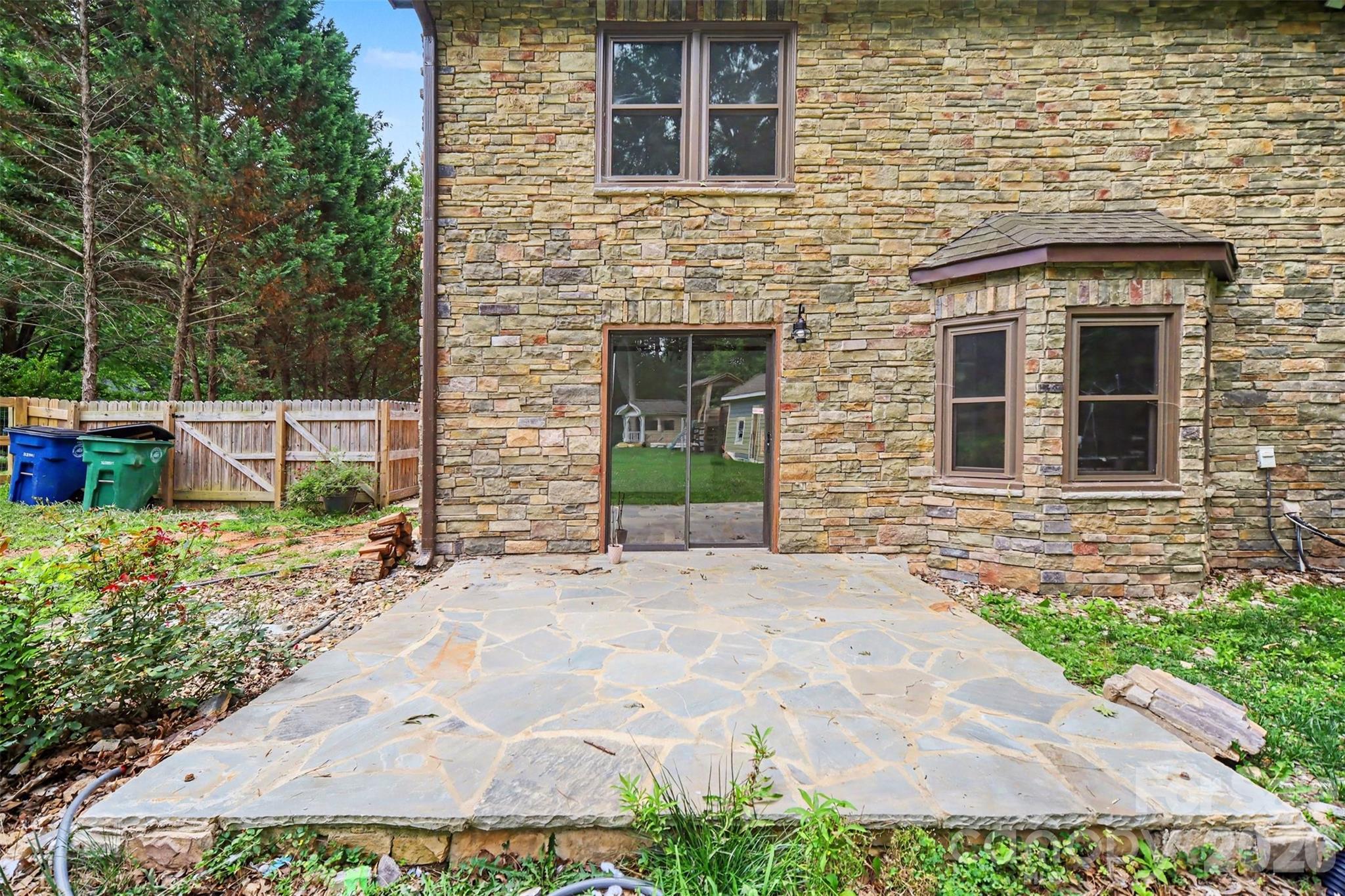 3017 Mill Stream Court — Matthews