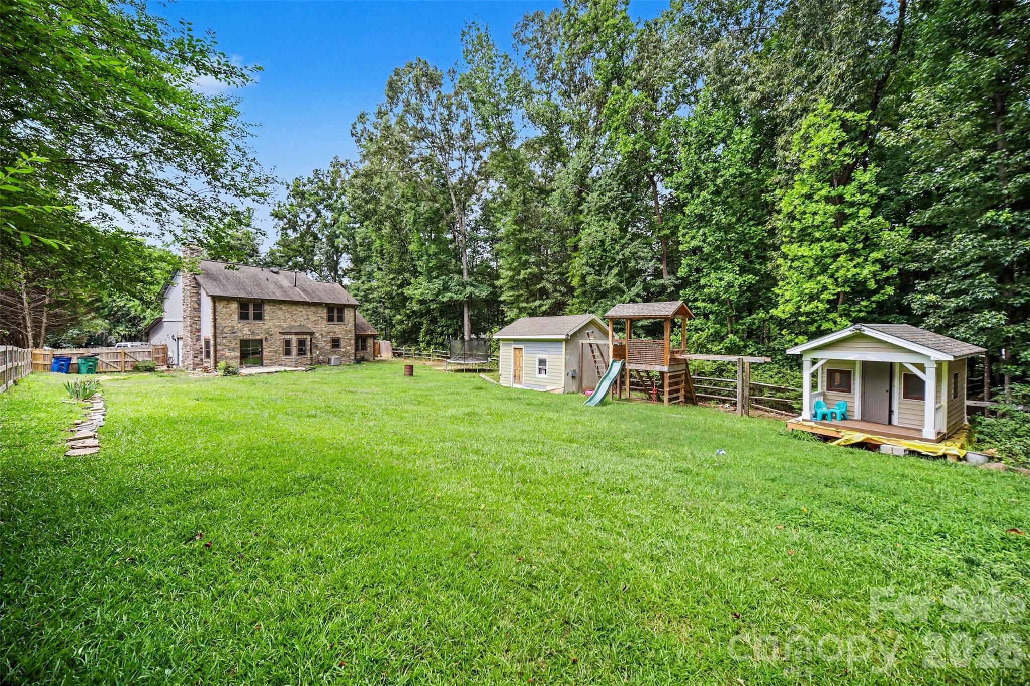 3017 Mill Stream Court — Matthews