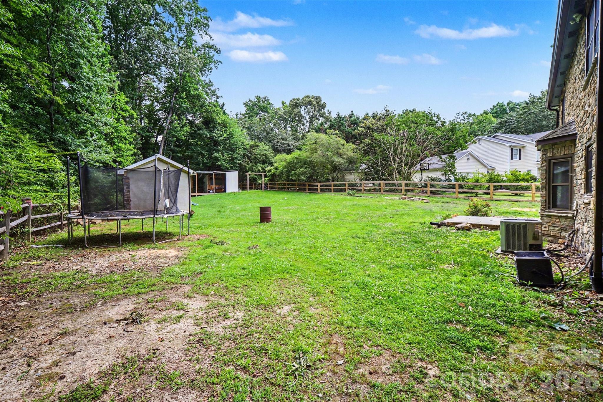 3017 Mill Stream Court — Matthews