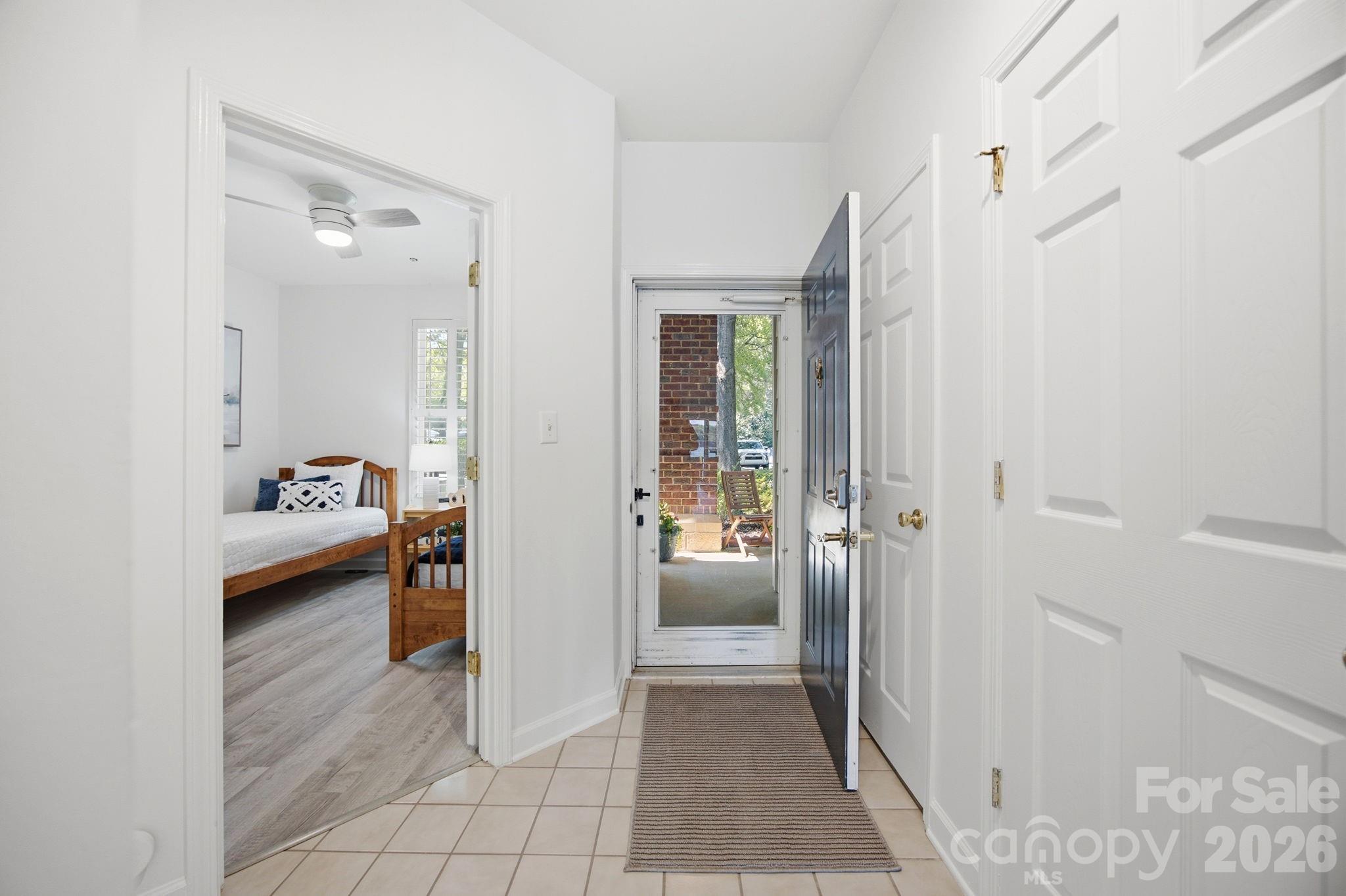 915 Northeast Drive #4 — Davidson