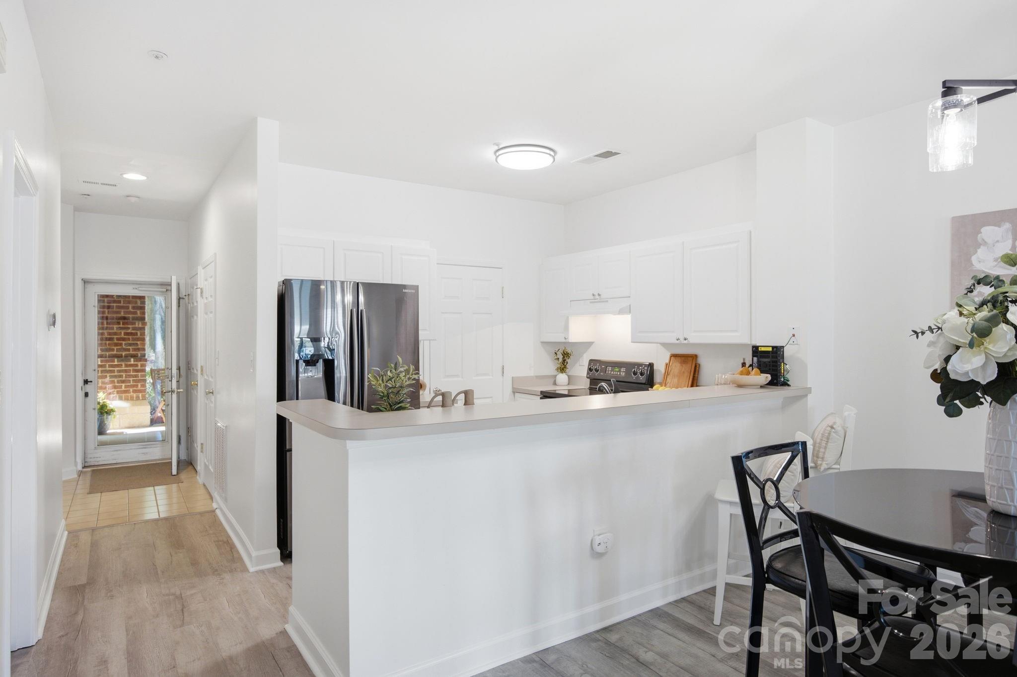 915 Northeast Drive #4 — Davidson