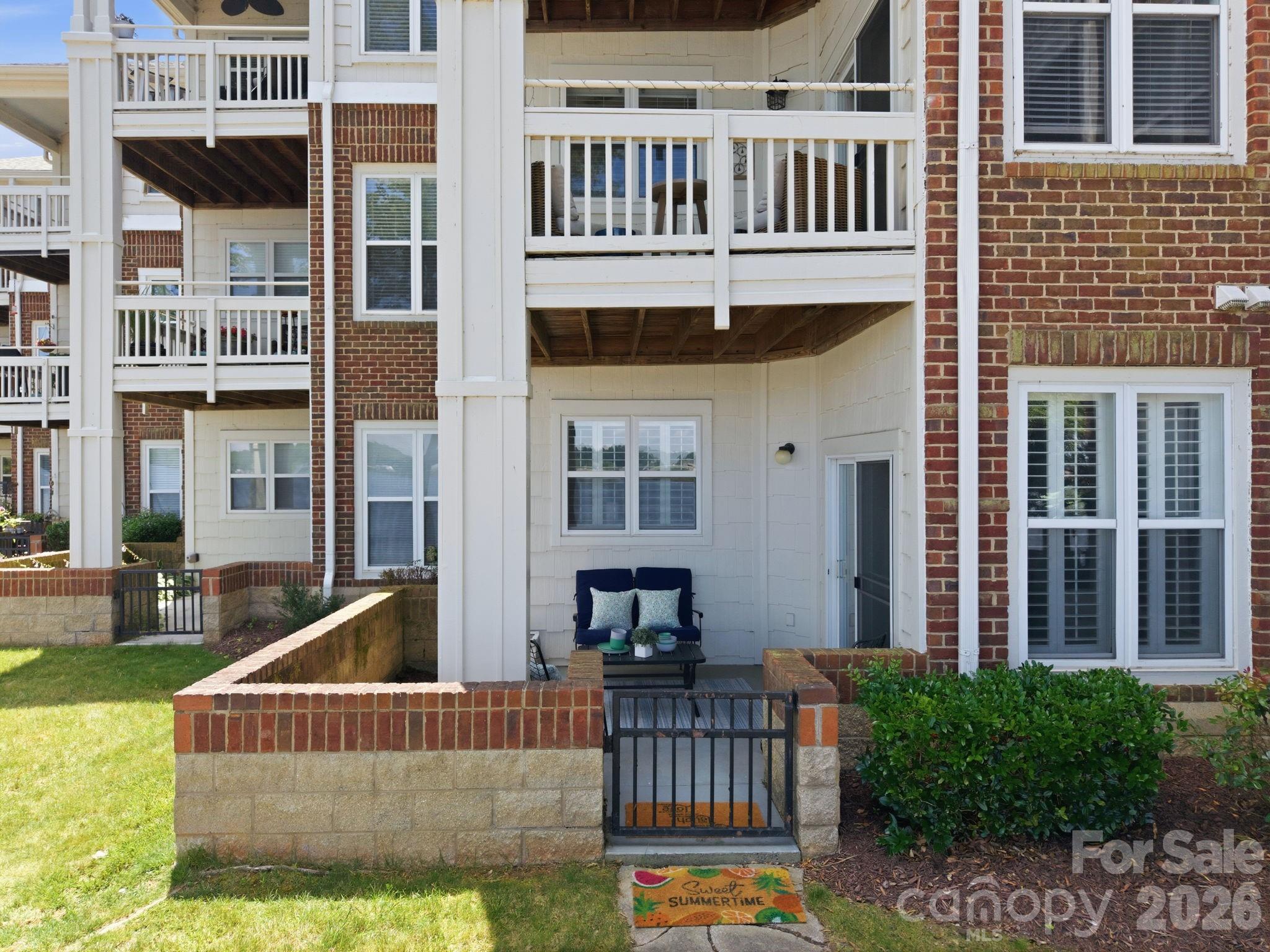915 Northeast Drive #4 — Davidson