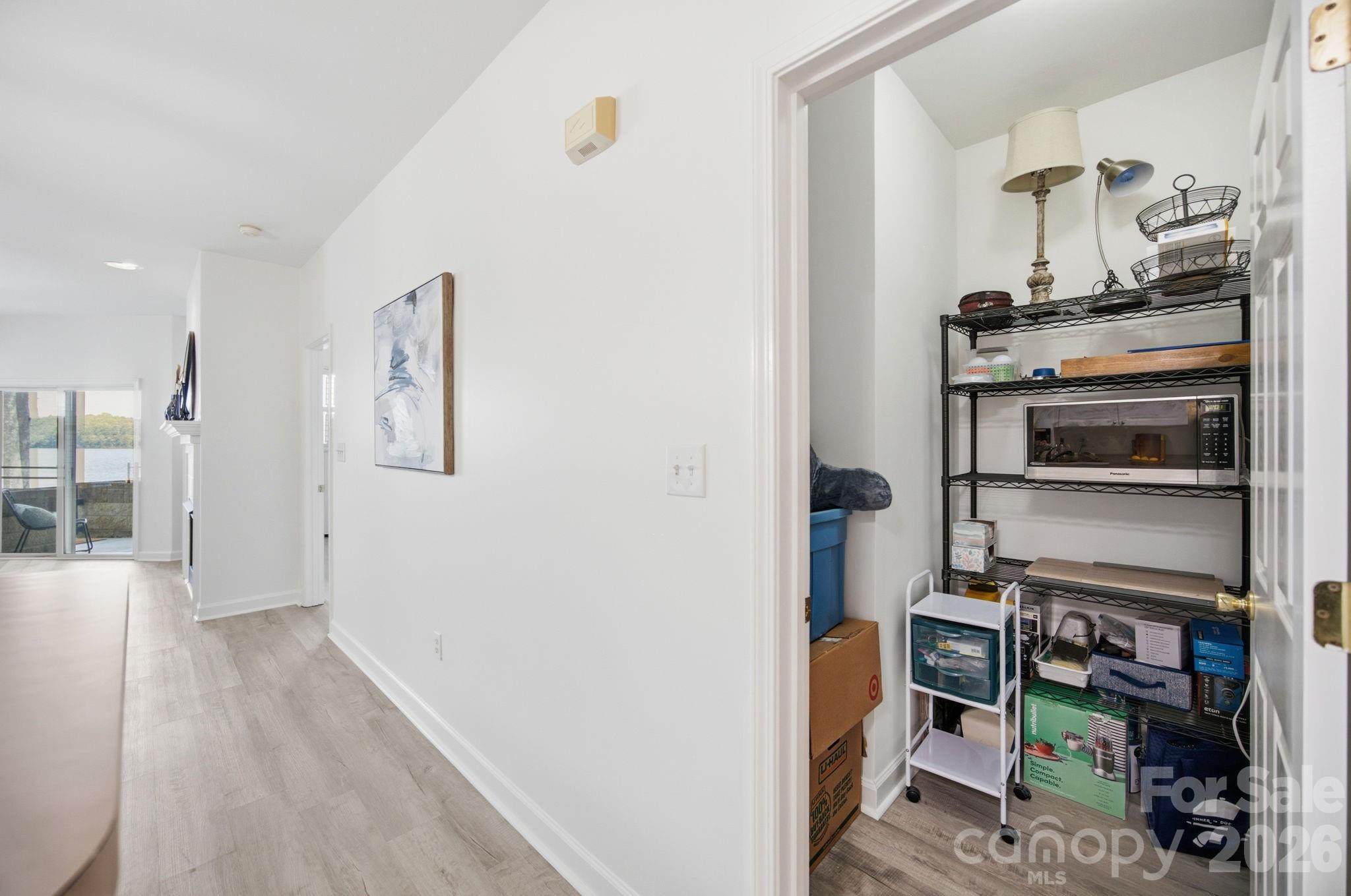 915 Northeast Drive #4 — Davidson