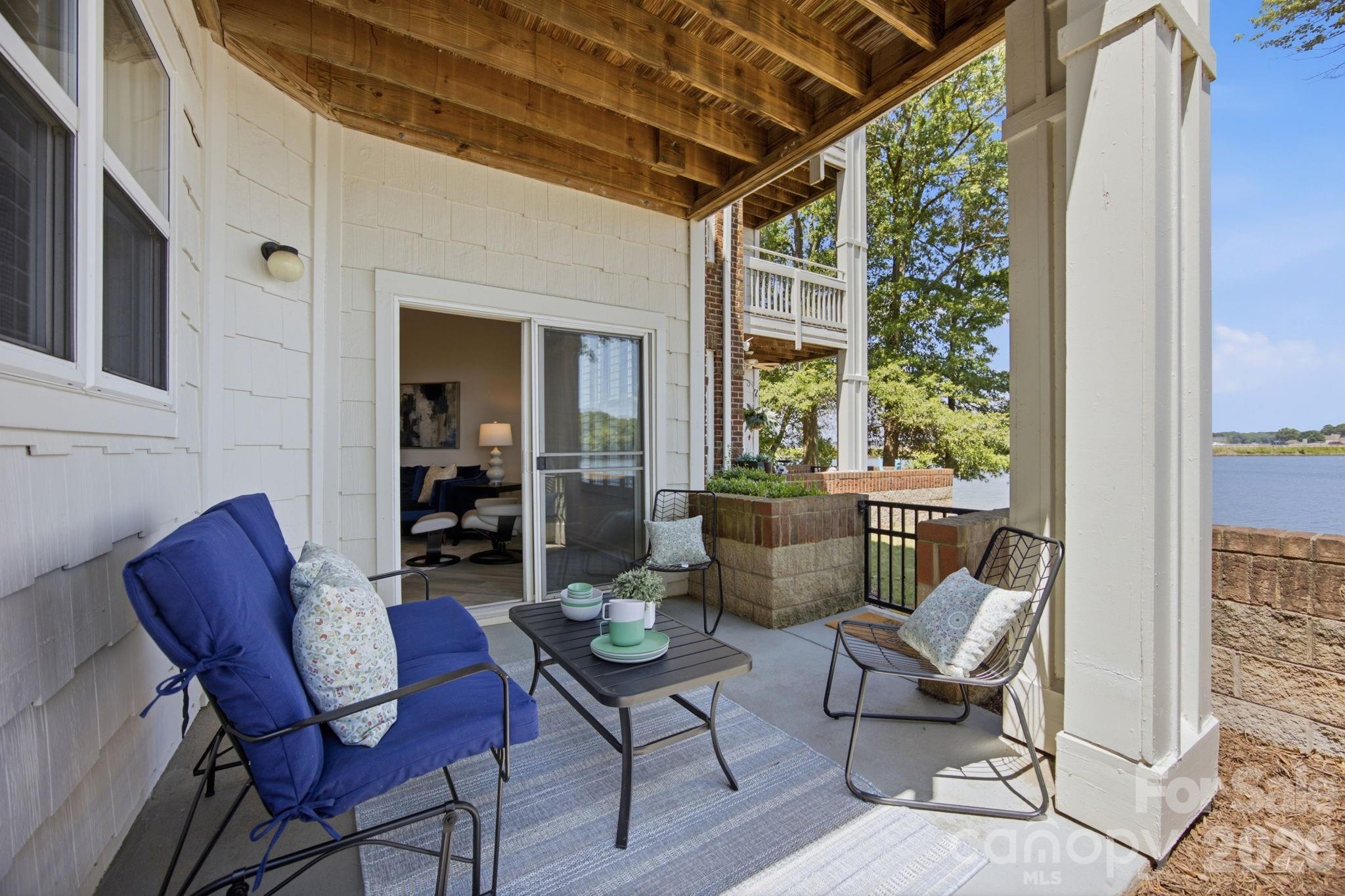 915 Northeast Drive #4 — Davidson