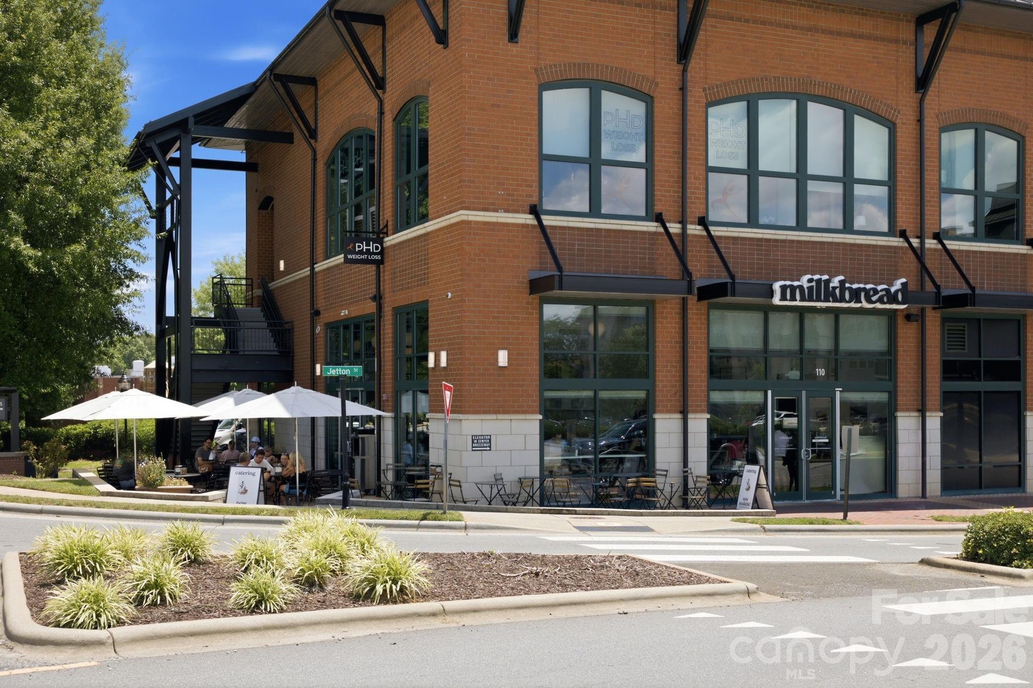 915 Northeast Drive #4 — Davidson