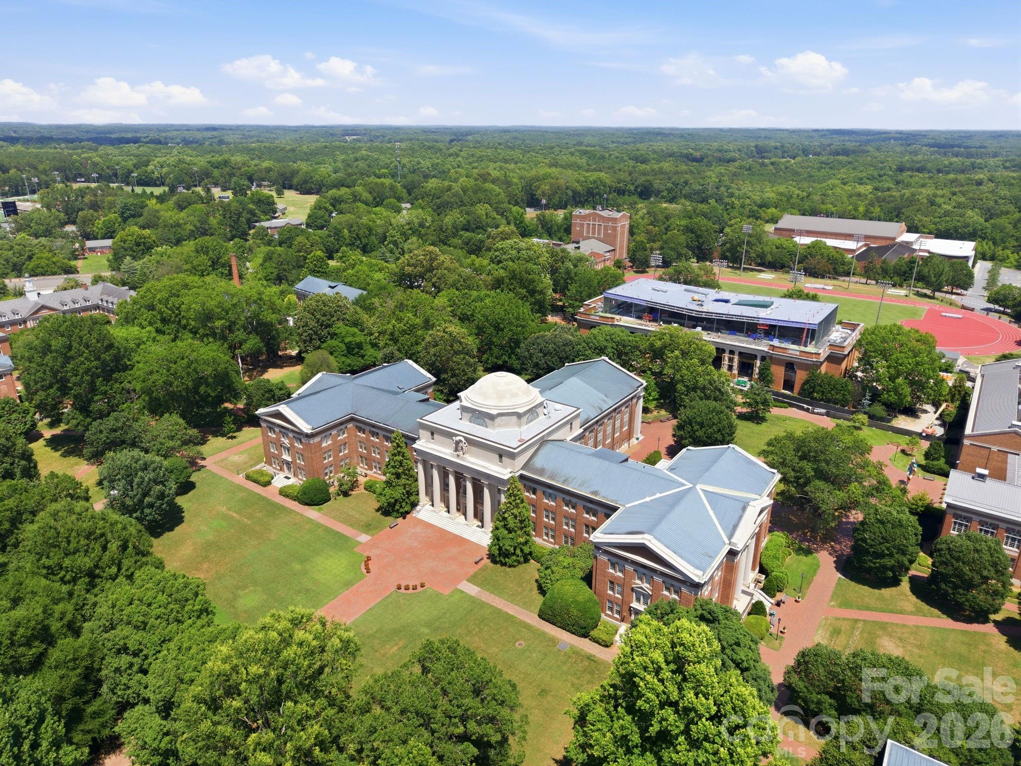 915 Northeast Drive #4 — Davidson