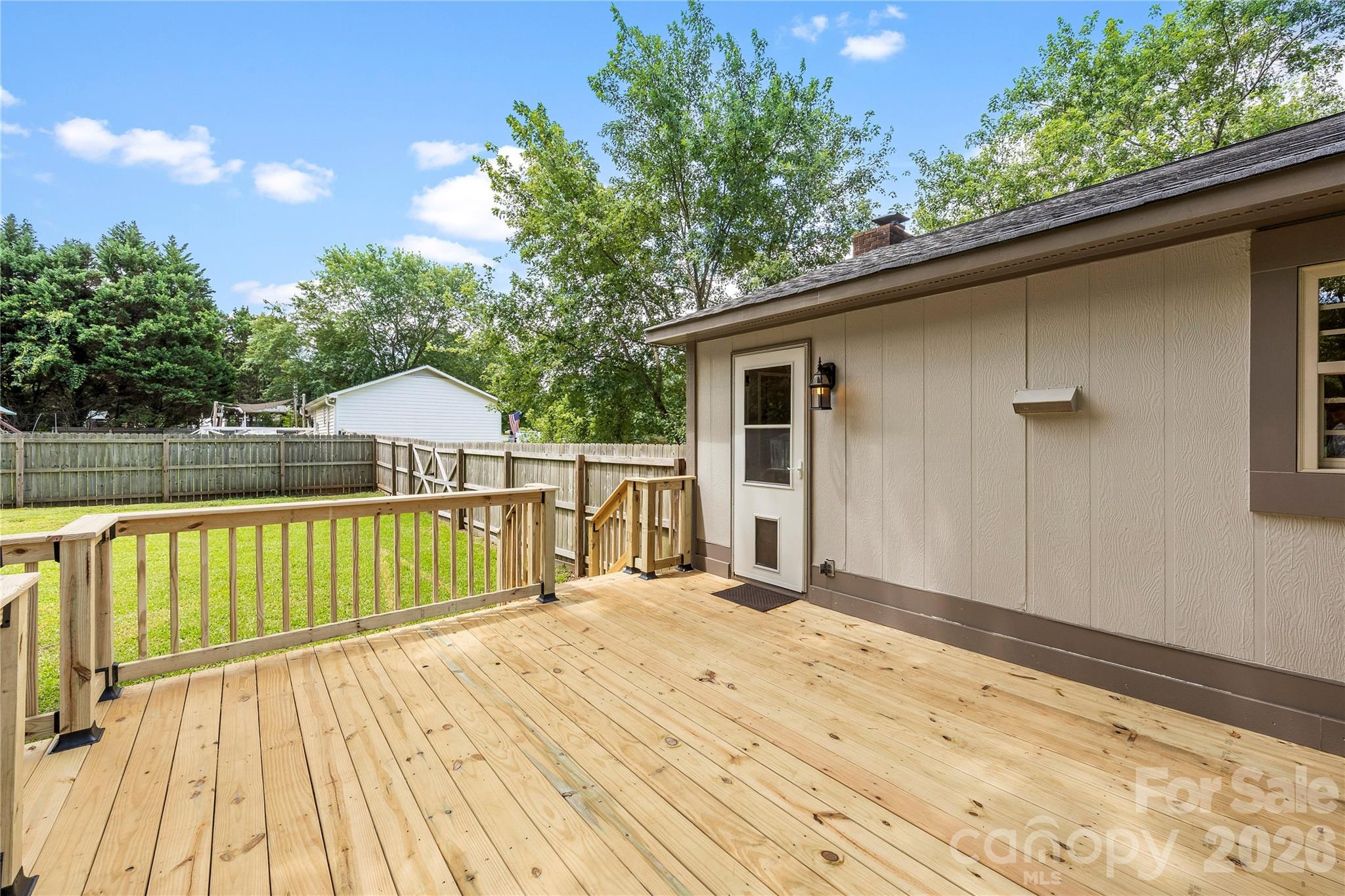 1050 Hay Row Road — Clover