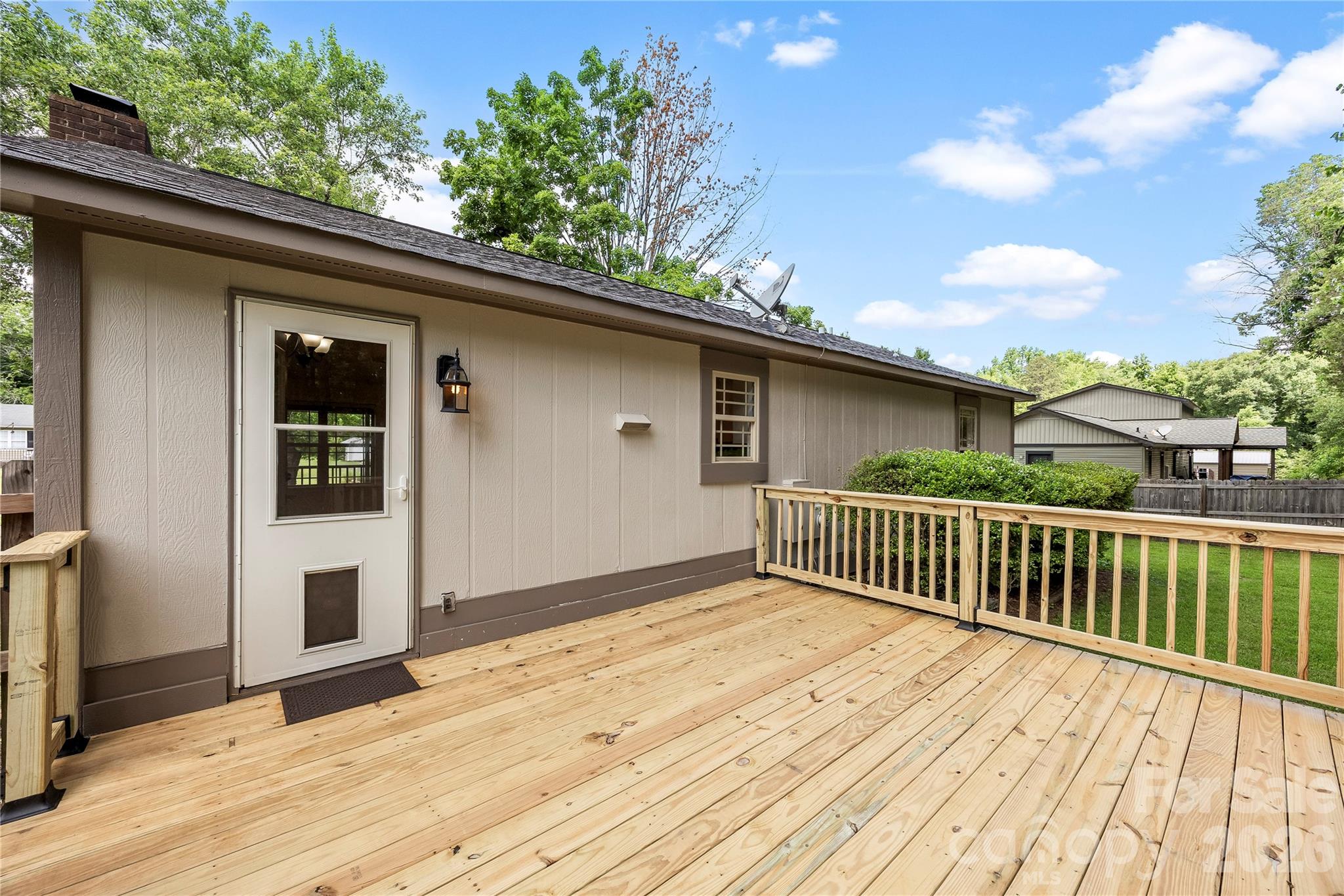 1050 Hay Row Road — Clover