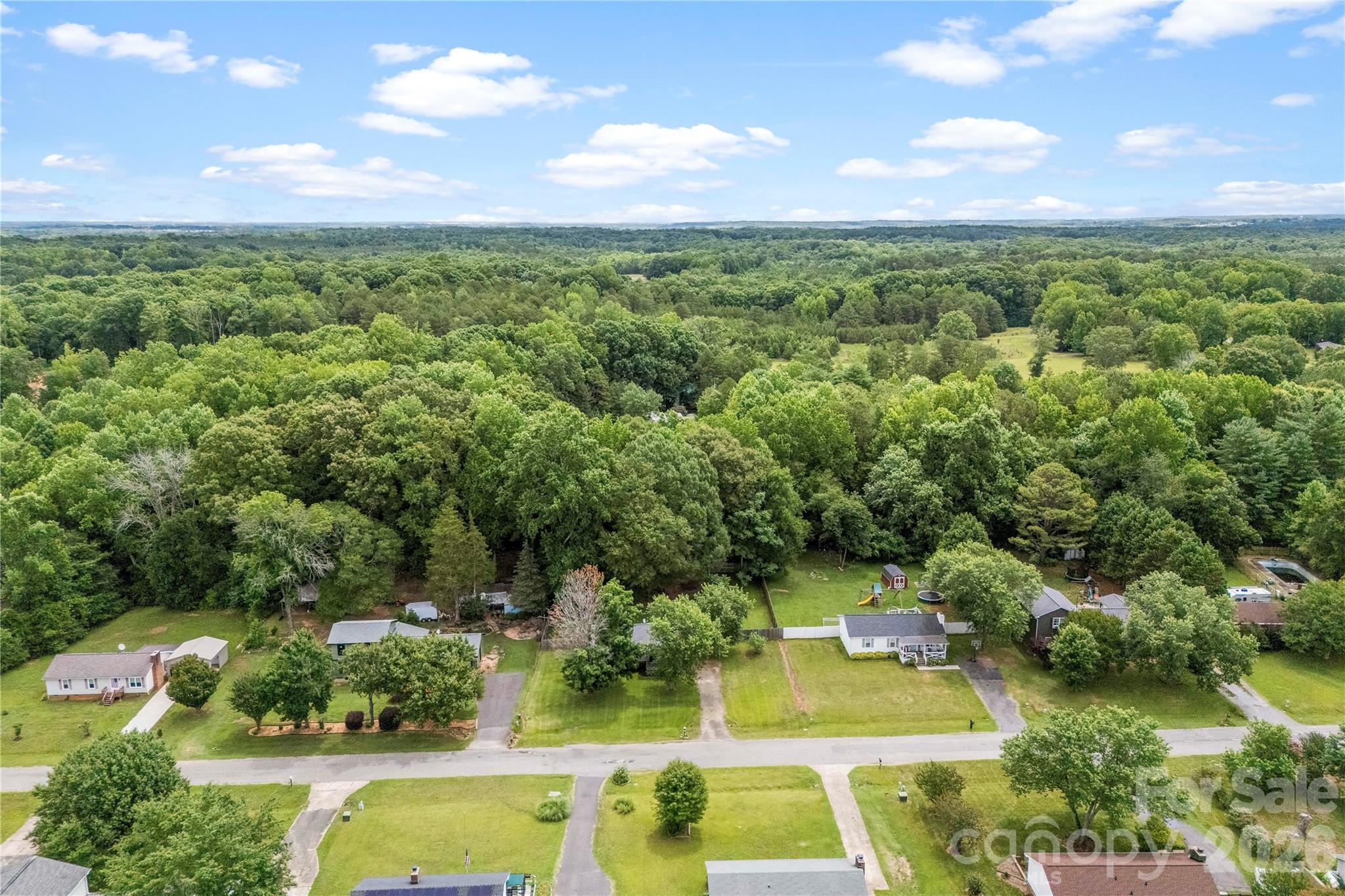 1050 Hay Row Road — Clover