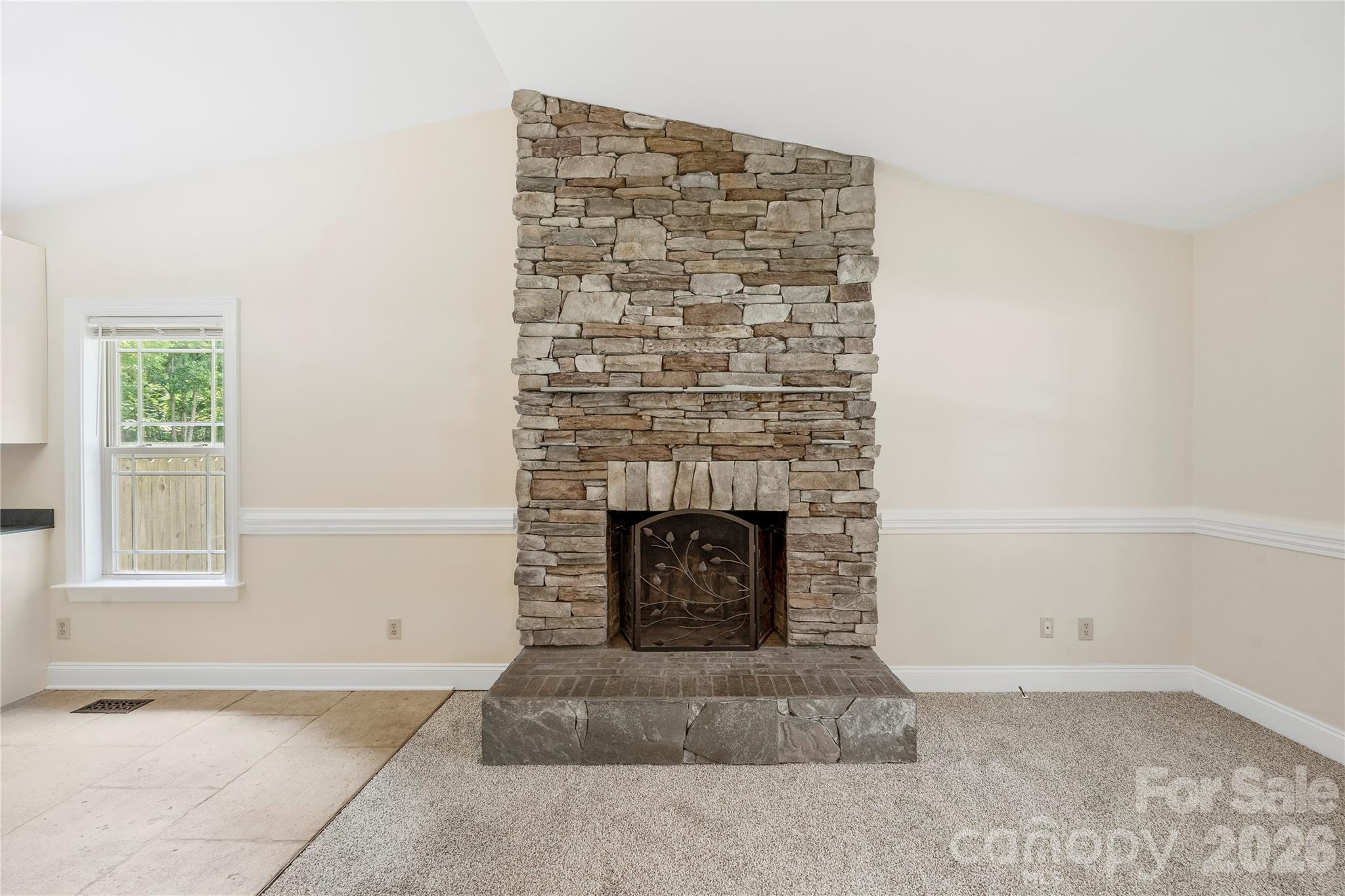 1050 Hay Row Road — Clover