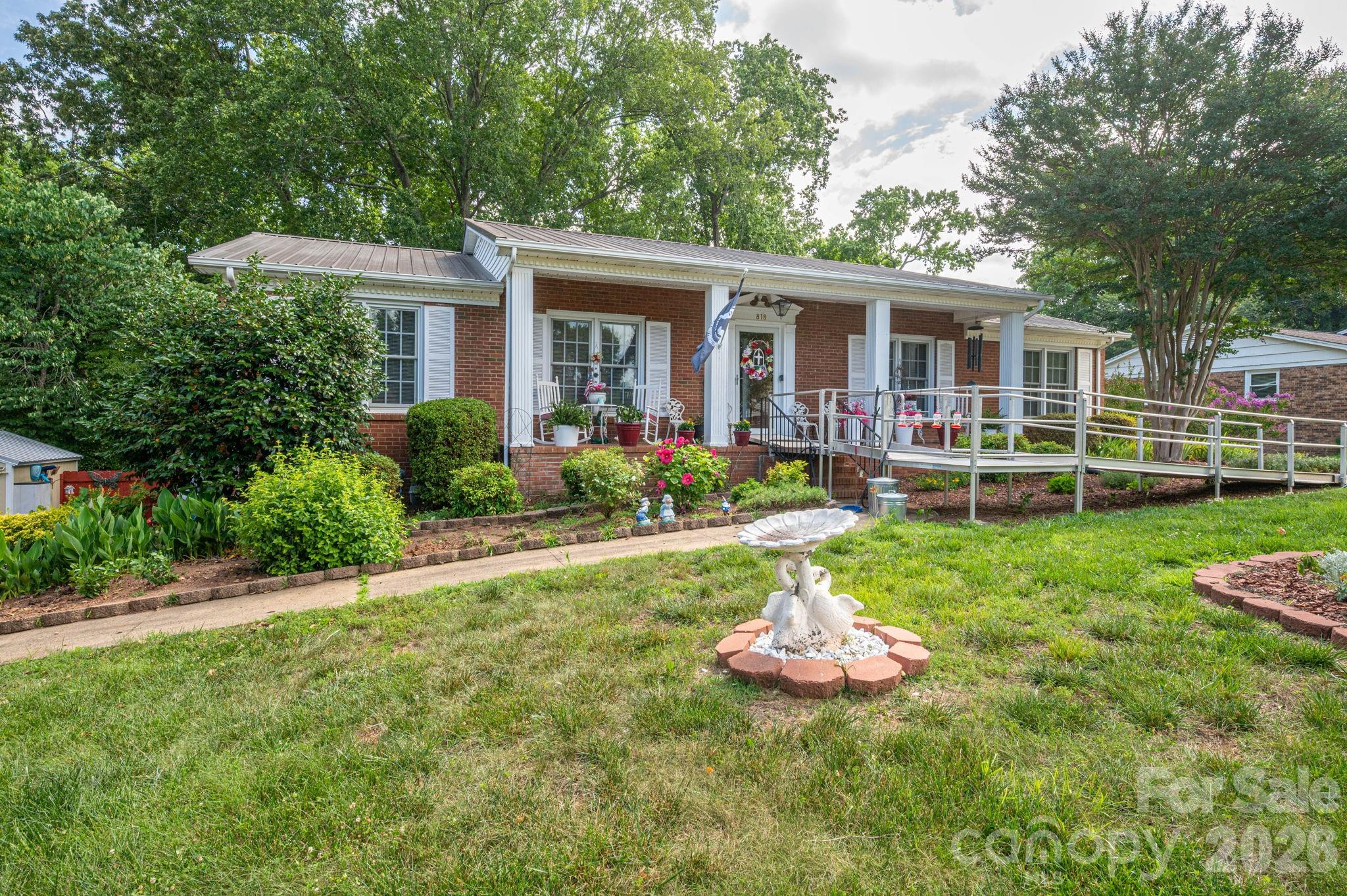 818 Hill Street — Shelby
