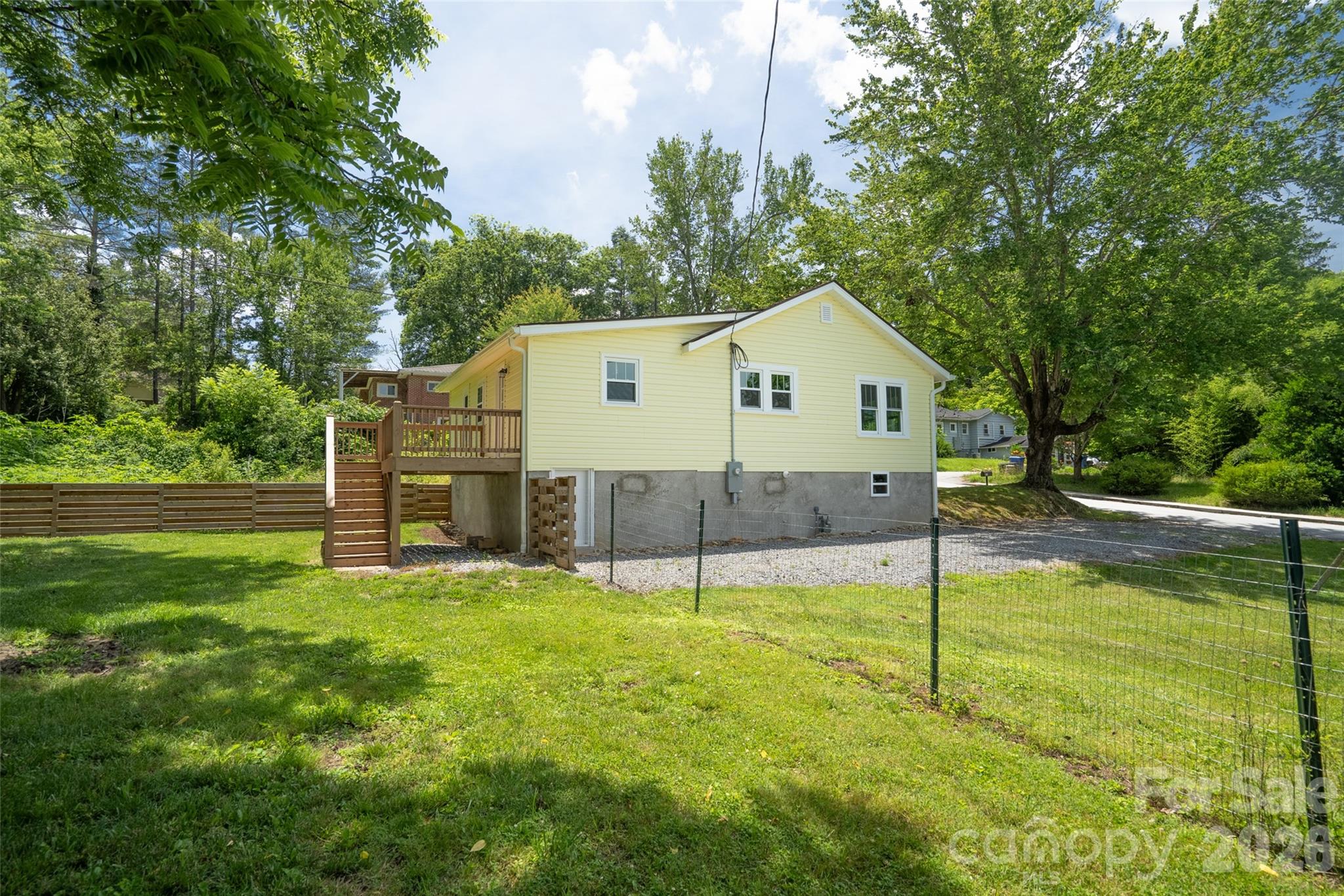 250 Oakdale Street — Brevard