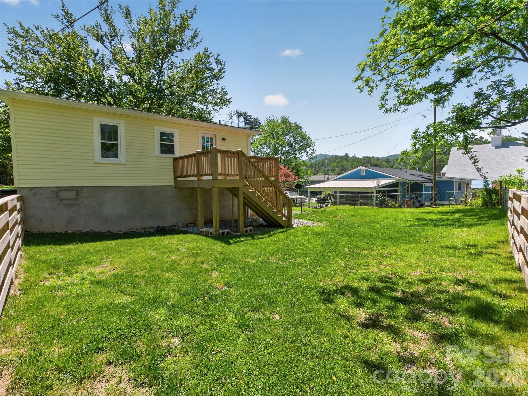250 Oakdale Street — Brevard