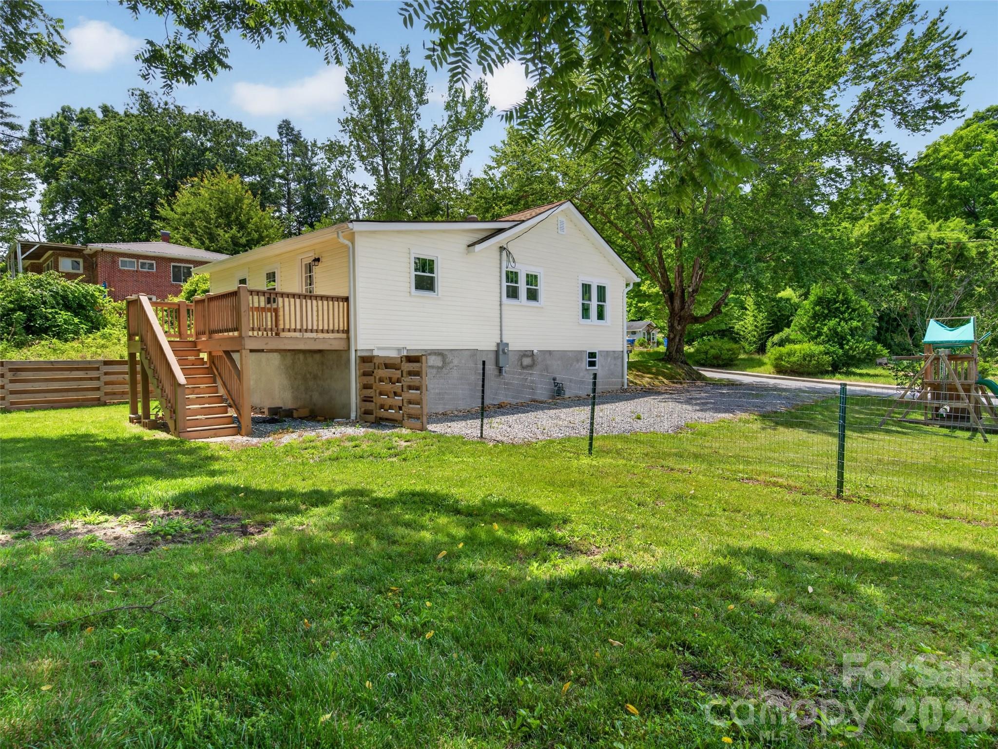 250 Oakdale Street — Brevard