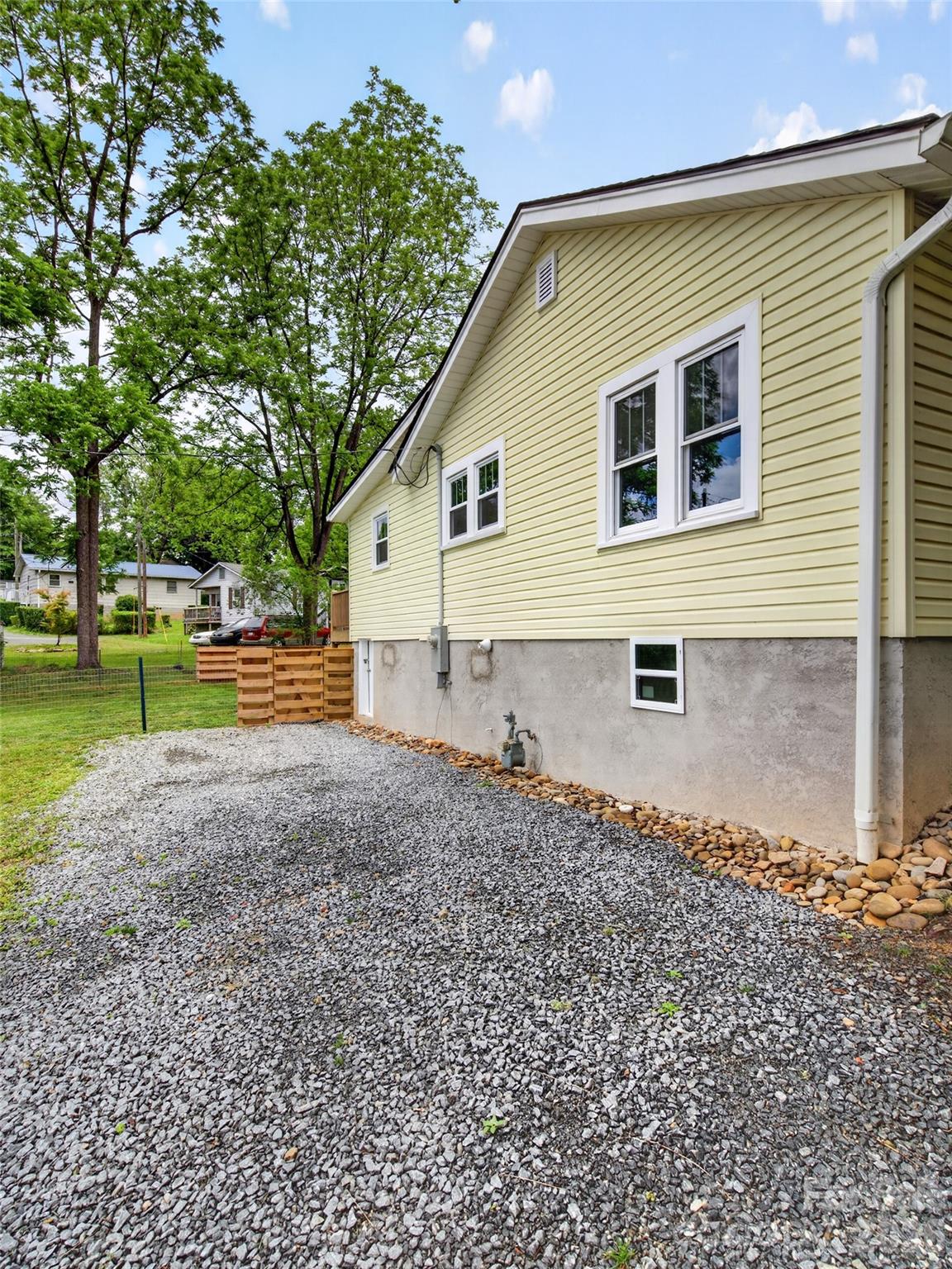 250 Oakdale Street — Brevard