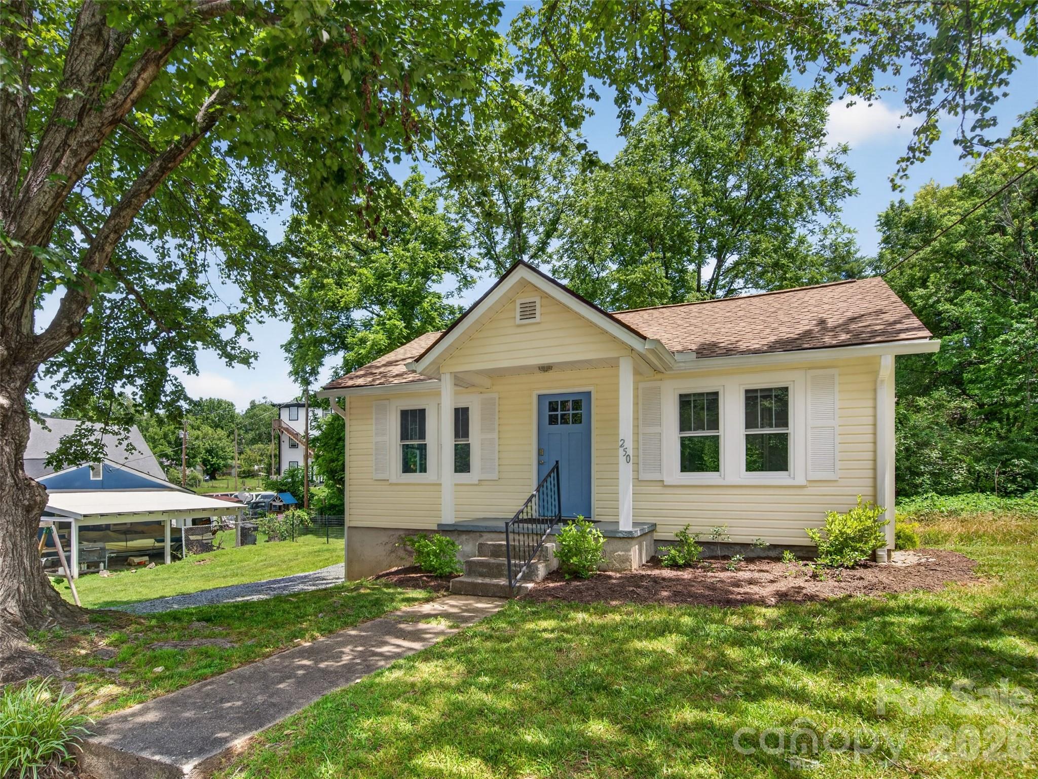 250 Oakdale Street — Brevard